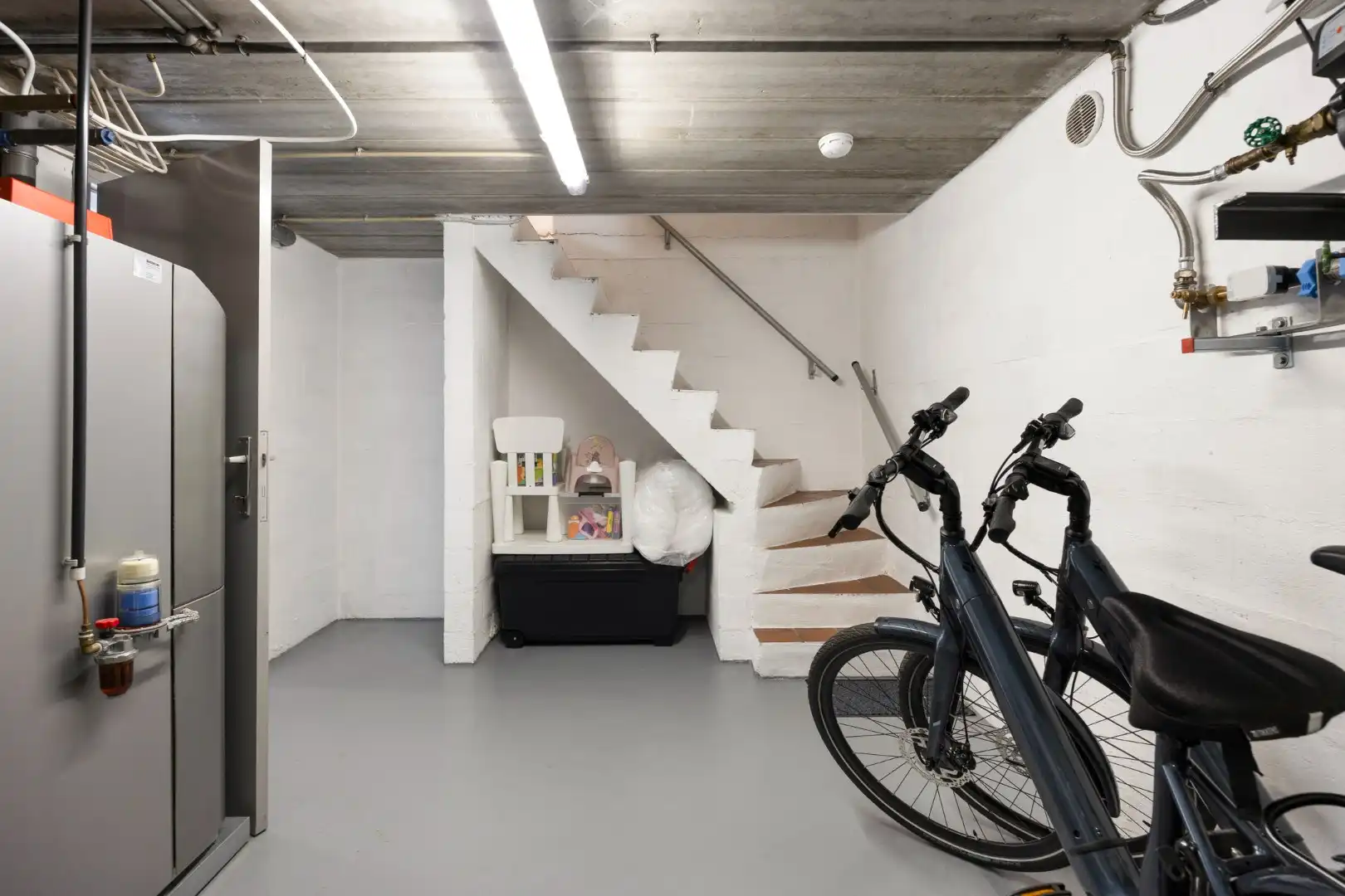 Ruime open bebouwing met zonnige tuin en mogelijkheid praktijkruimte foto 29