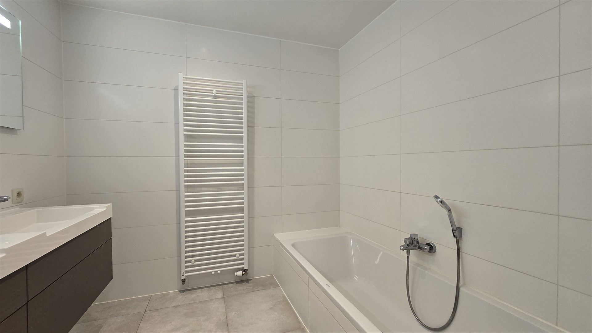 Moderne, energiezuinige woning (200m²) met 4 slaapkamers en tuin foto 19