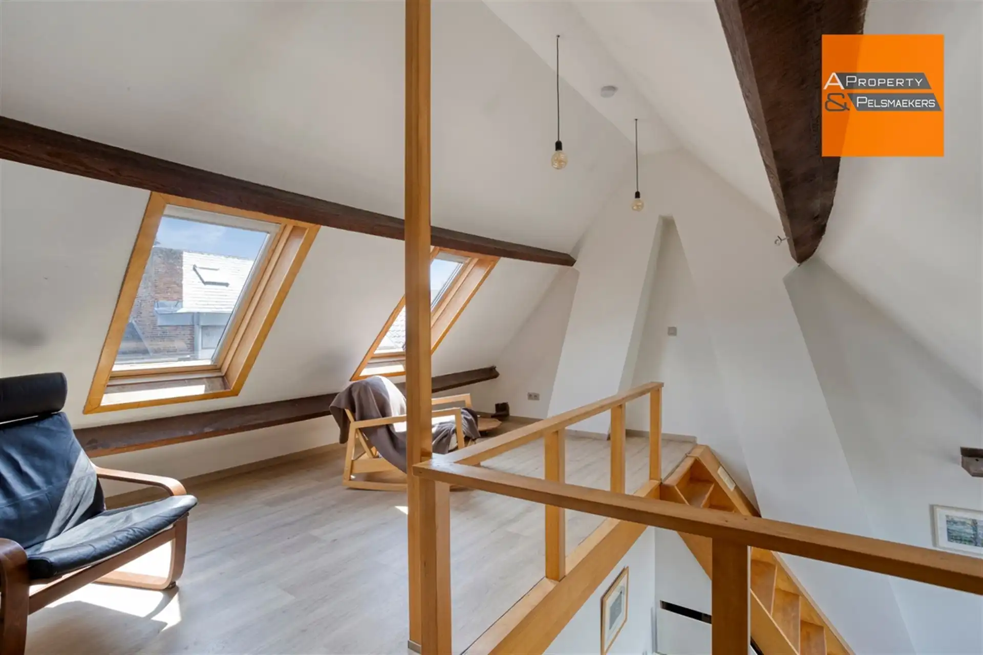 Karaktervolle herenwoning met stadkoer foto 22