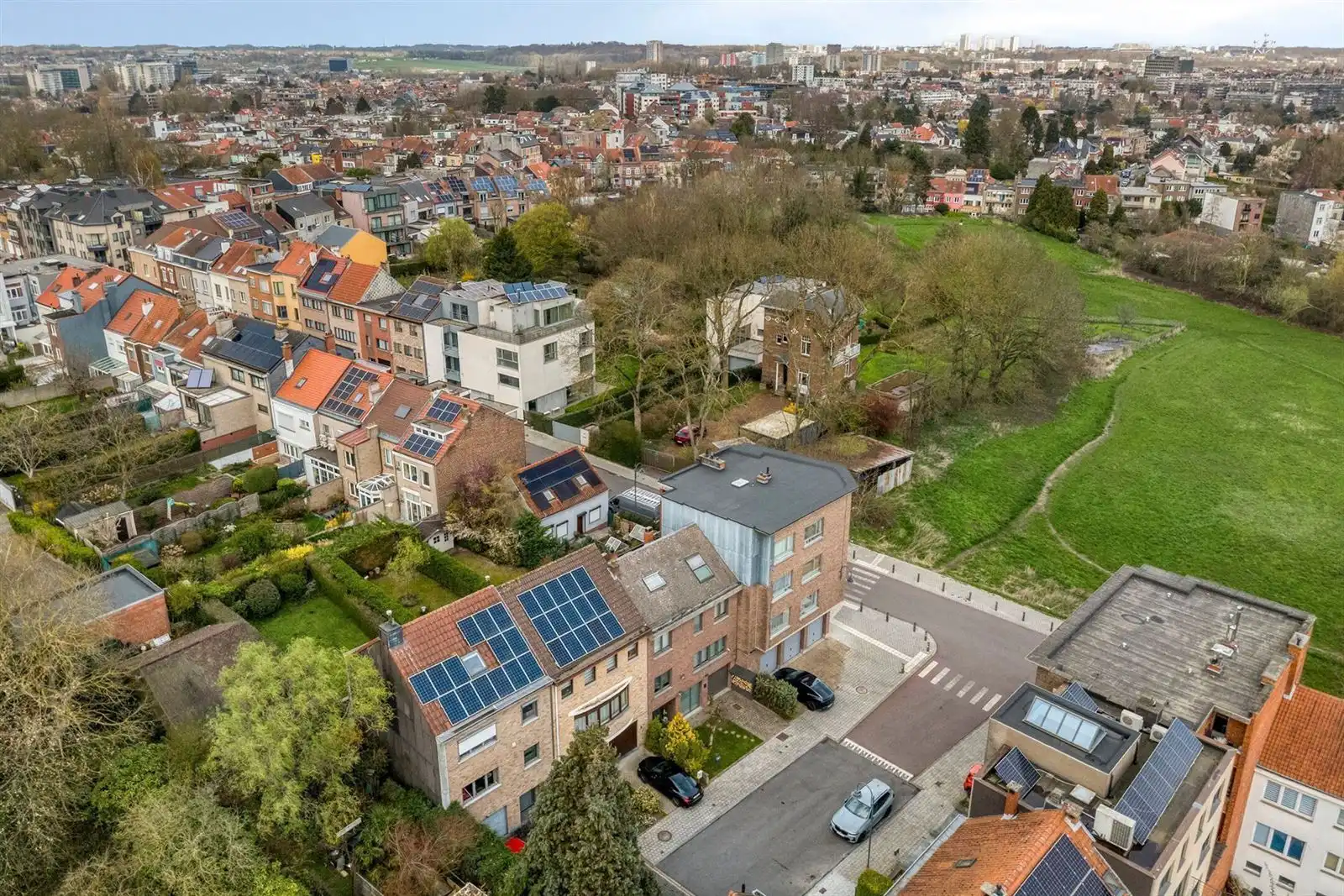 Ruime en gezellige woning in een groene omgeving foto 32