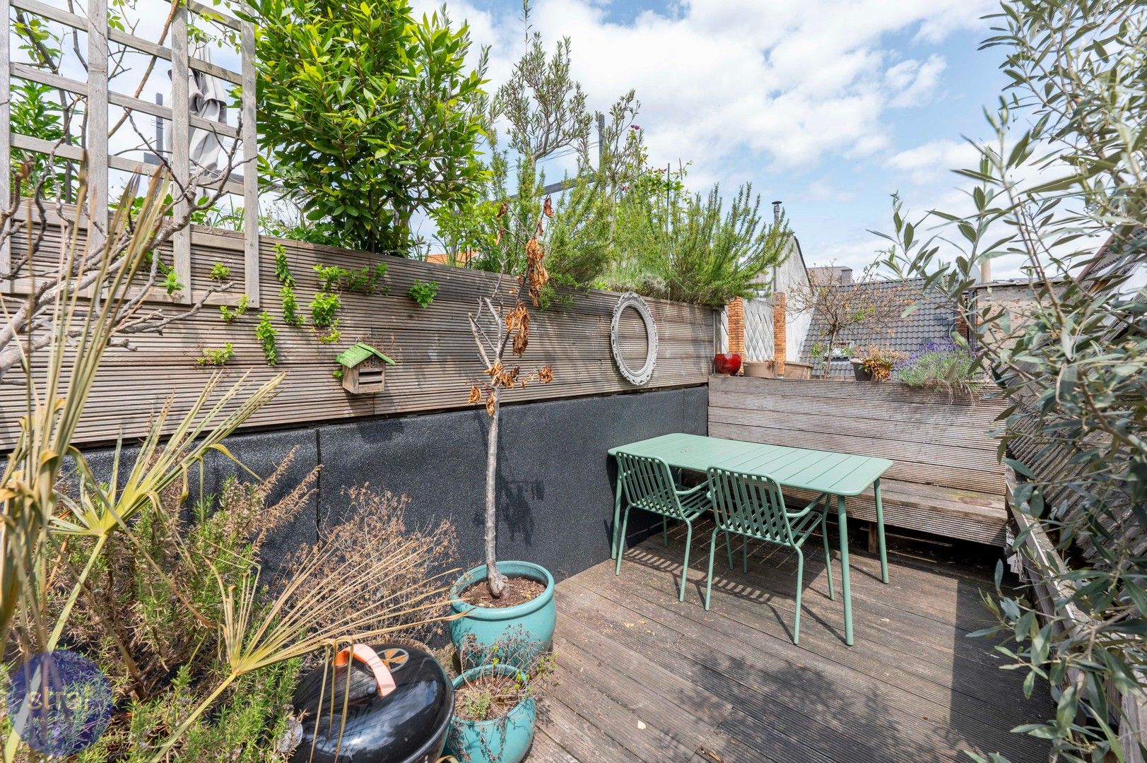Twee terrassen, vier slaapkamers & tonnen karakter foto 12