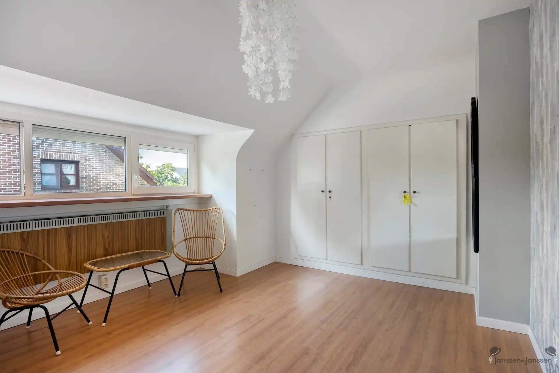 Sfeervolle villa met 5 slaapkamers, zwembad, veranda en uniek verhuurpotentieel  foto 24