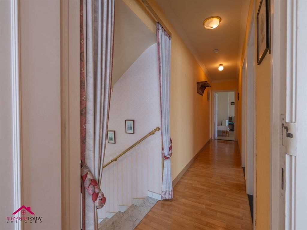 Zeer goed onderhouden splitlevel woning foto 24