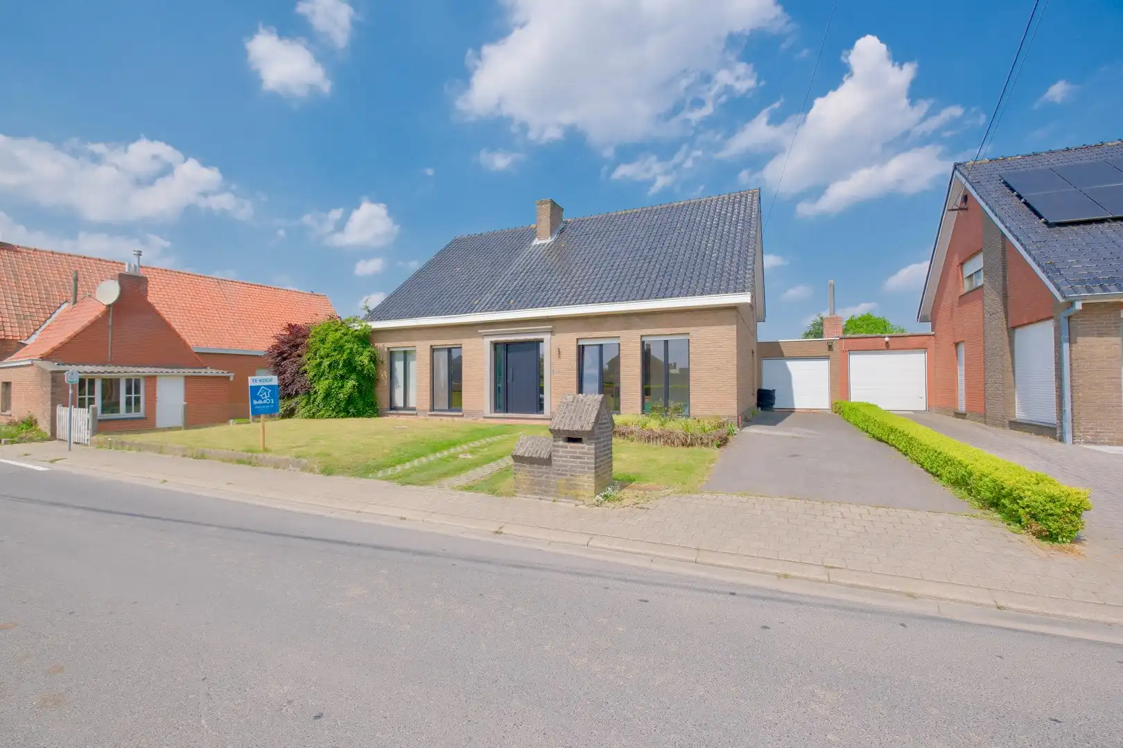 Hoofdfoto van de publicatie: Rustig gelegen woning met 4 slpks en garage op perceel van 585 m²!