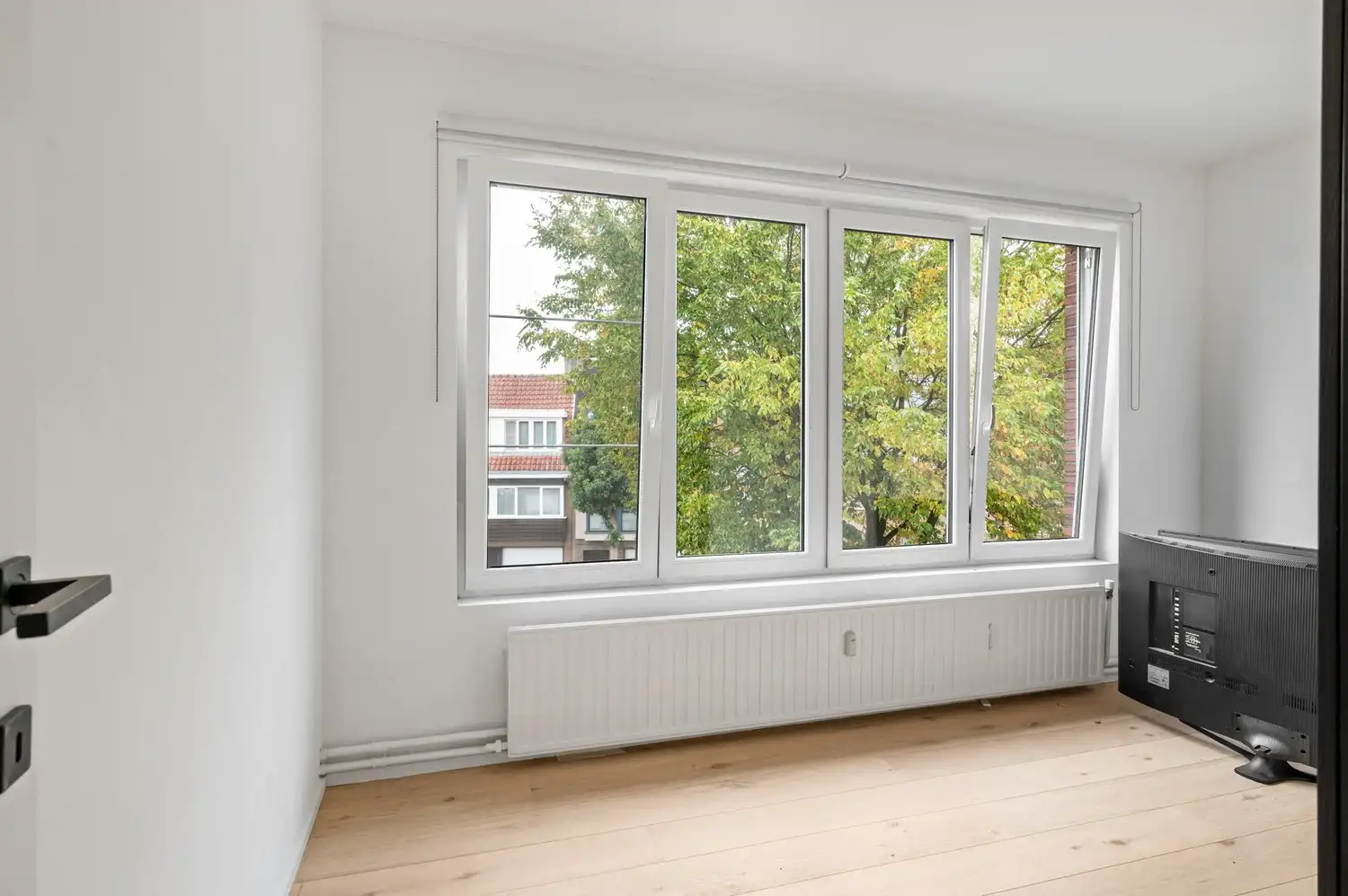 Modern, gunstig gelegen appartement met 2 slaapkamers te Hove foto 12