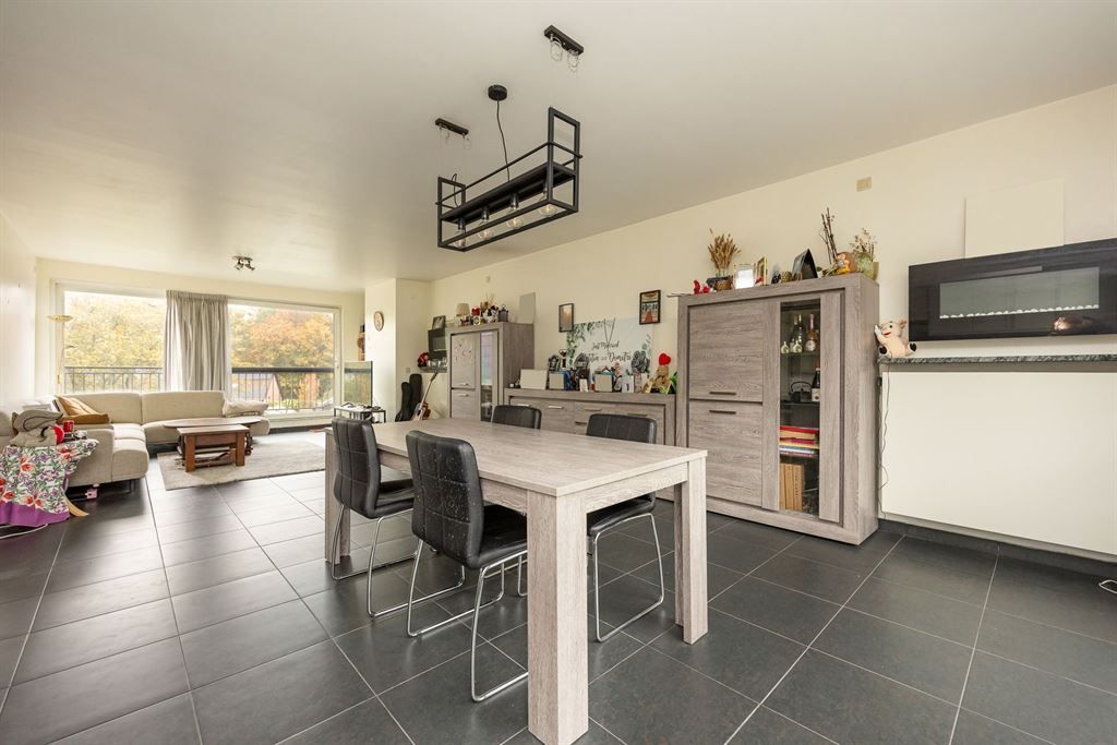 Ruim dakappartement met 2 grote terrassen foto 5