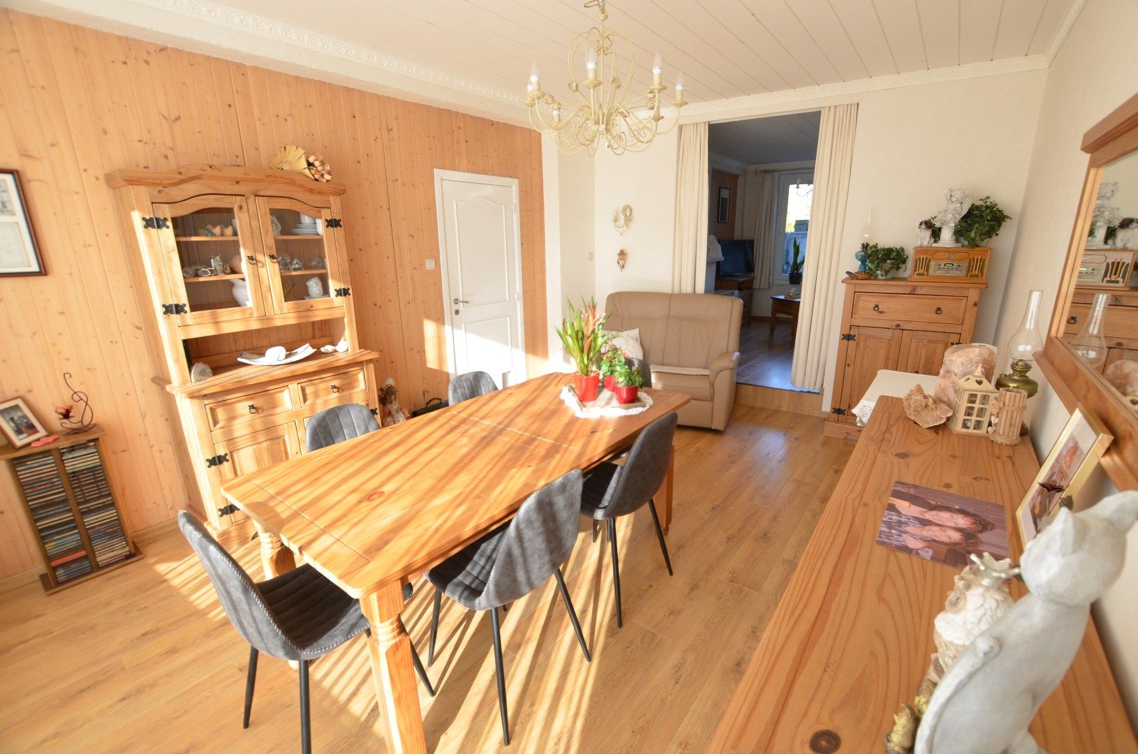 Woonhuis met 2 garages  foto 5
