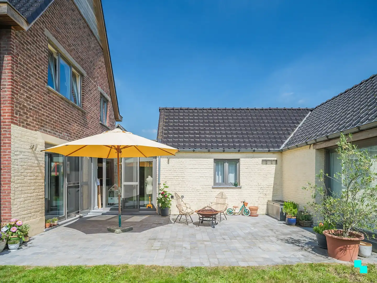 Lichtrijke villa met studio in Merelbeke foto 24