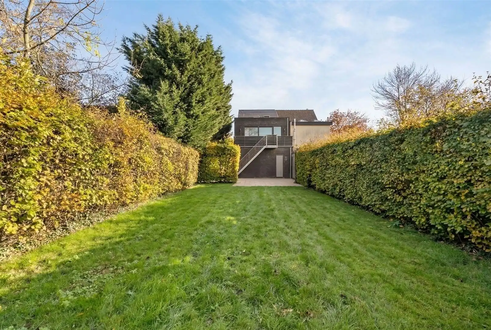 Recente & verrassende ruime woning met commercieel gelijkvloers foto 16