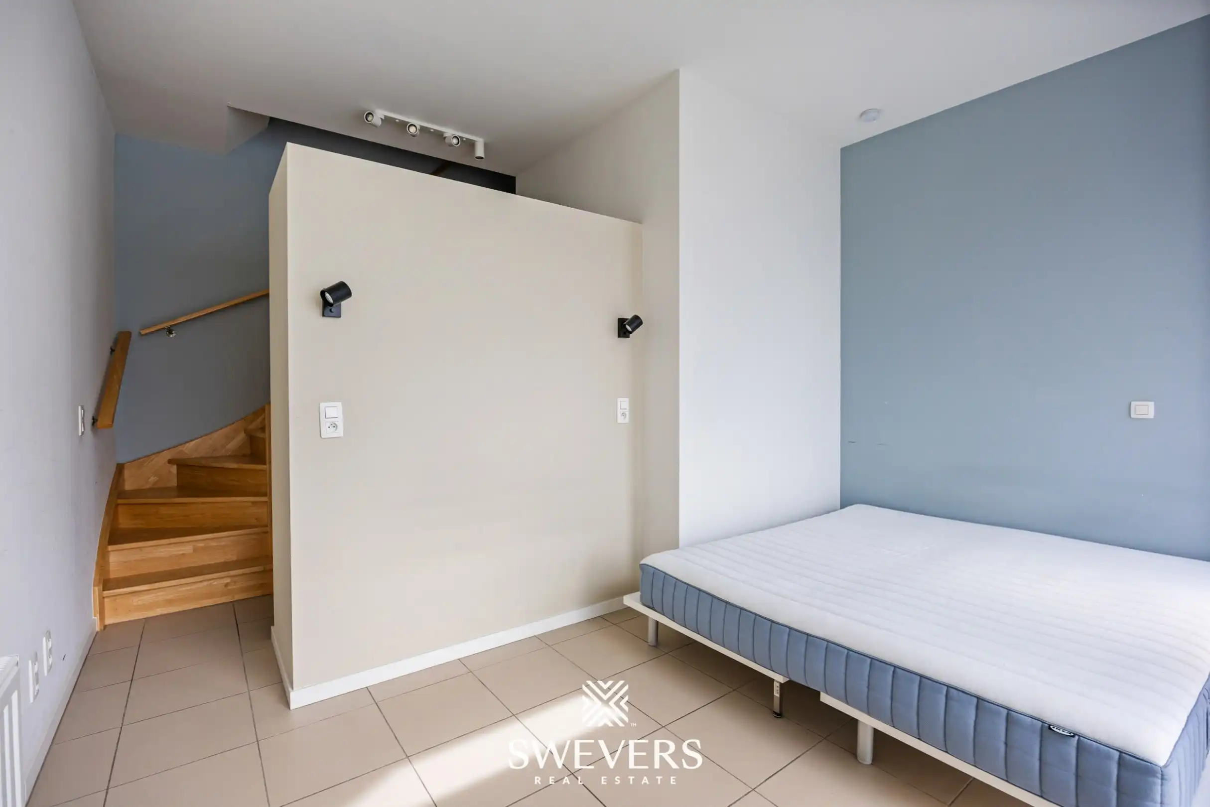 Instapklaar duplexappartement in hartje Hasselt – ideaal als investering of eigen bewoning foto 4
