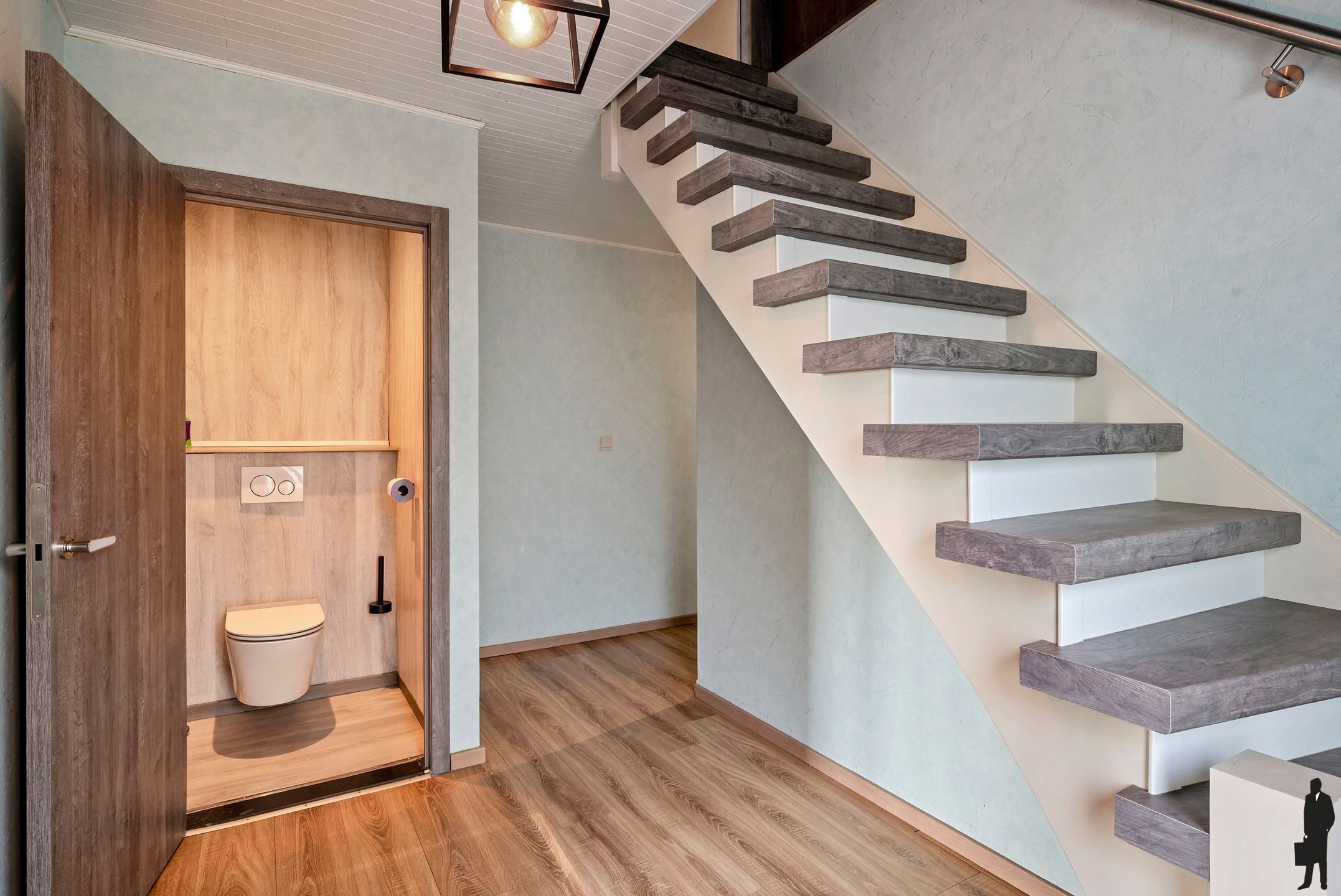 Volledig gerenoveerde woning met 4 slaapkamers  foto 3