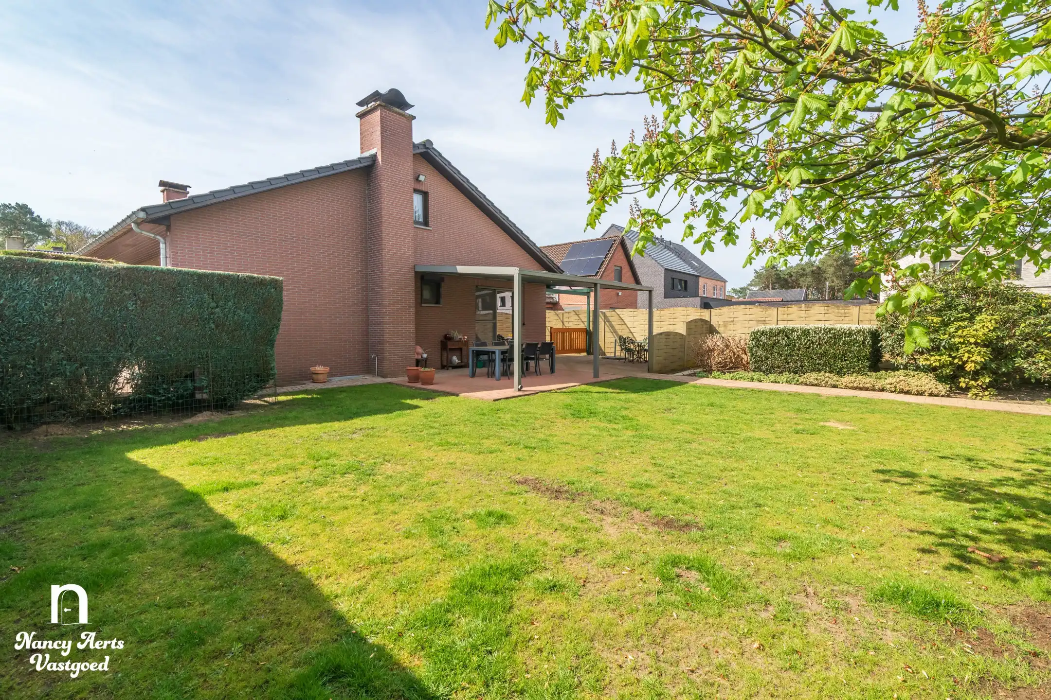 Lichtrijke woning met prachtige tuin en groeipotentieel foto 41