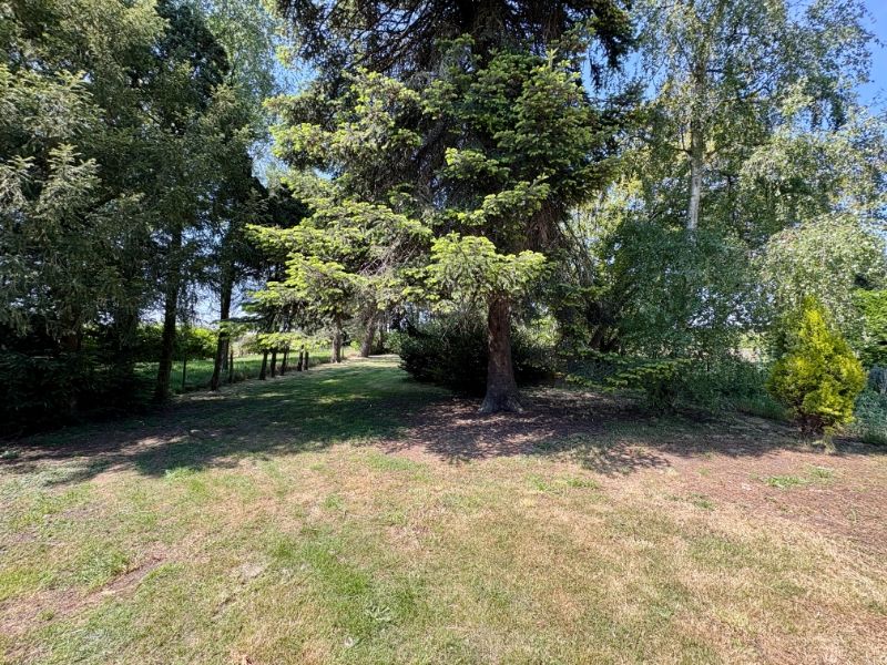 Halfopen bebouwing met 3 slaapkamers en ruime tuin foto 13