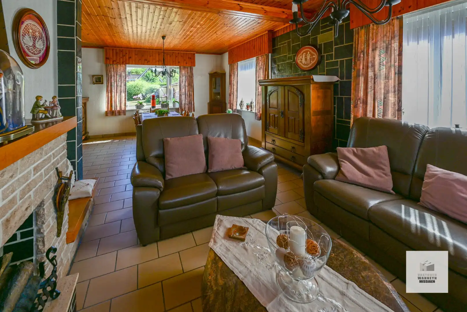 Te renoveren open bebouwing met 3 slaapkamers, tuin en garage op 627m2  foto 3