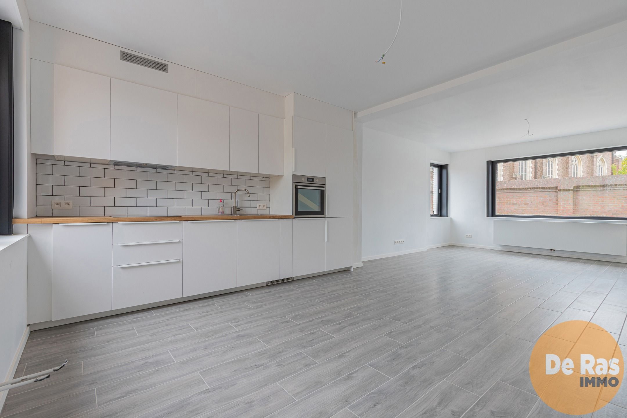 HILLEGEM – Mooi gerenoveerde woning met aangename tuin foto 9