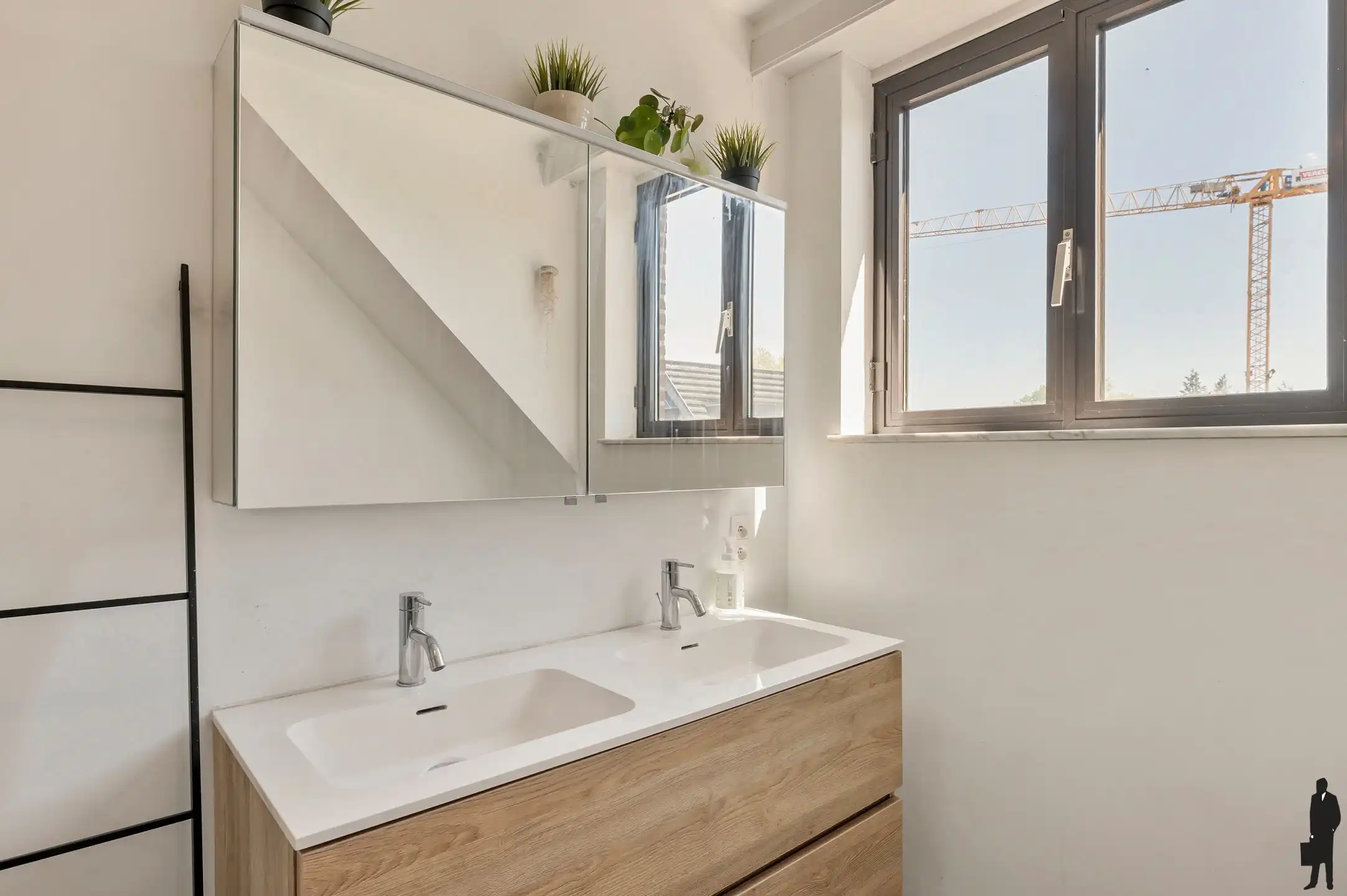 Ruim appartement met 3 slaapkamers en garage in het centrum van Essen foto 18