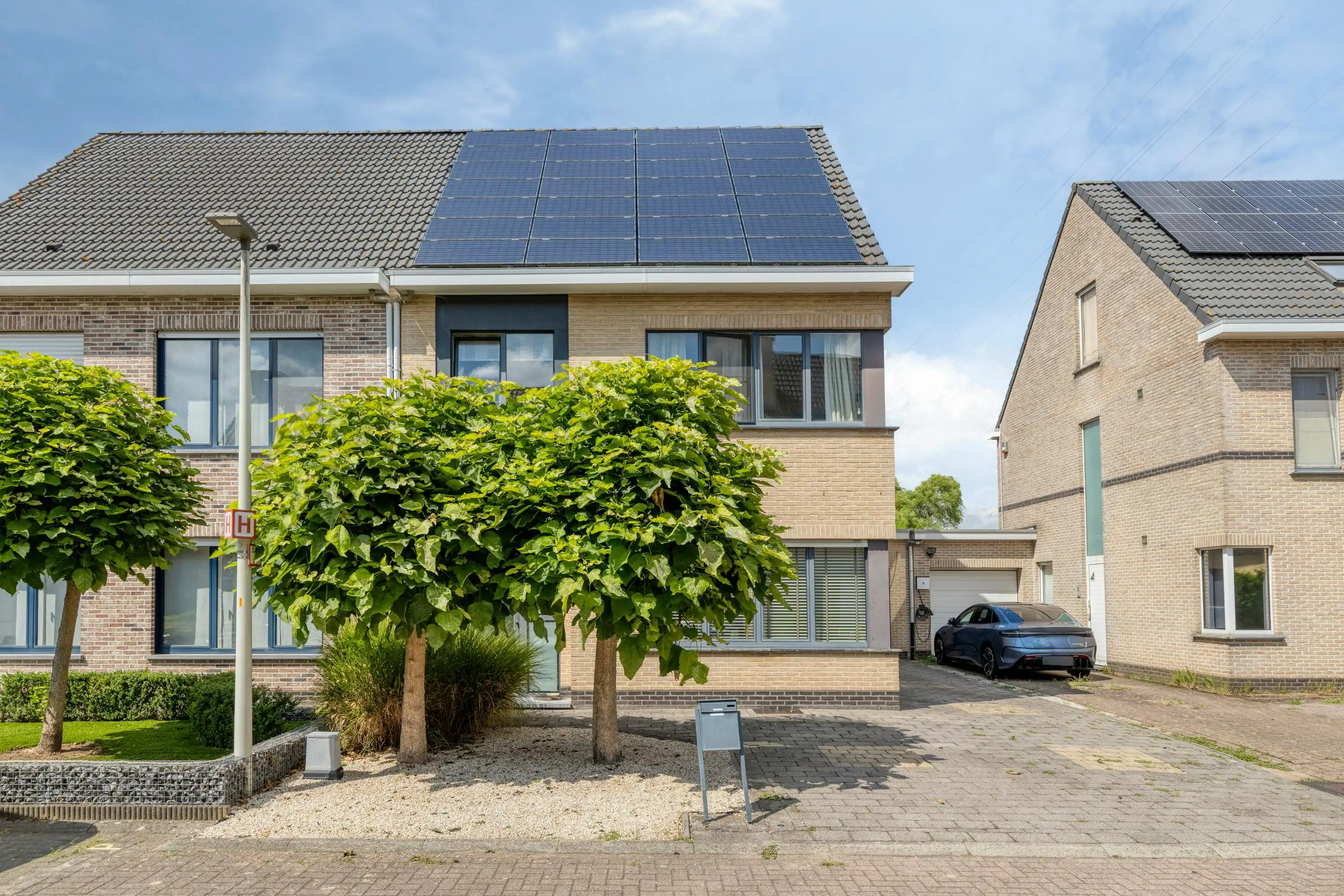 Charmant huis (EPC B) met tuin en 4 slaapkamers te Wijnegem! foto 2