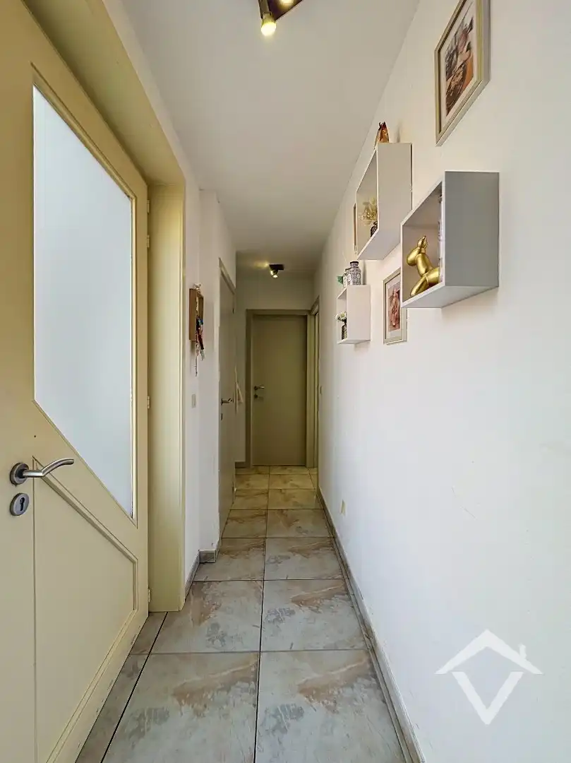 Ruim appartement met 2 slaapkamers en autostaanplaats te Koekelare foto 8
