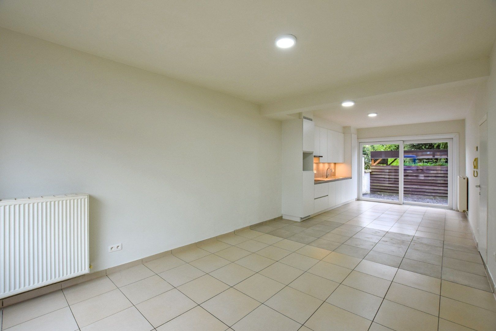 Gelijkvloersappartement met 2 slaapkamers (71 m²) met ruim terras (40 m²) en parkeerplaats te Nieuwpoort.  foto 5