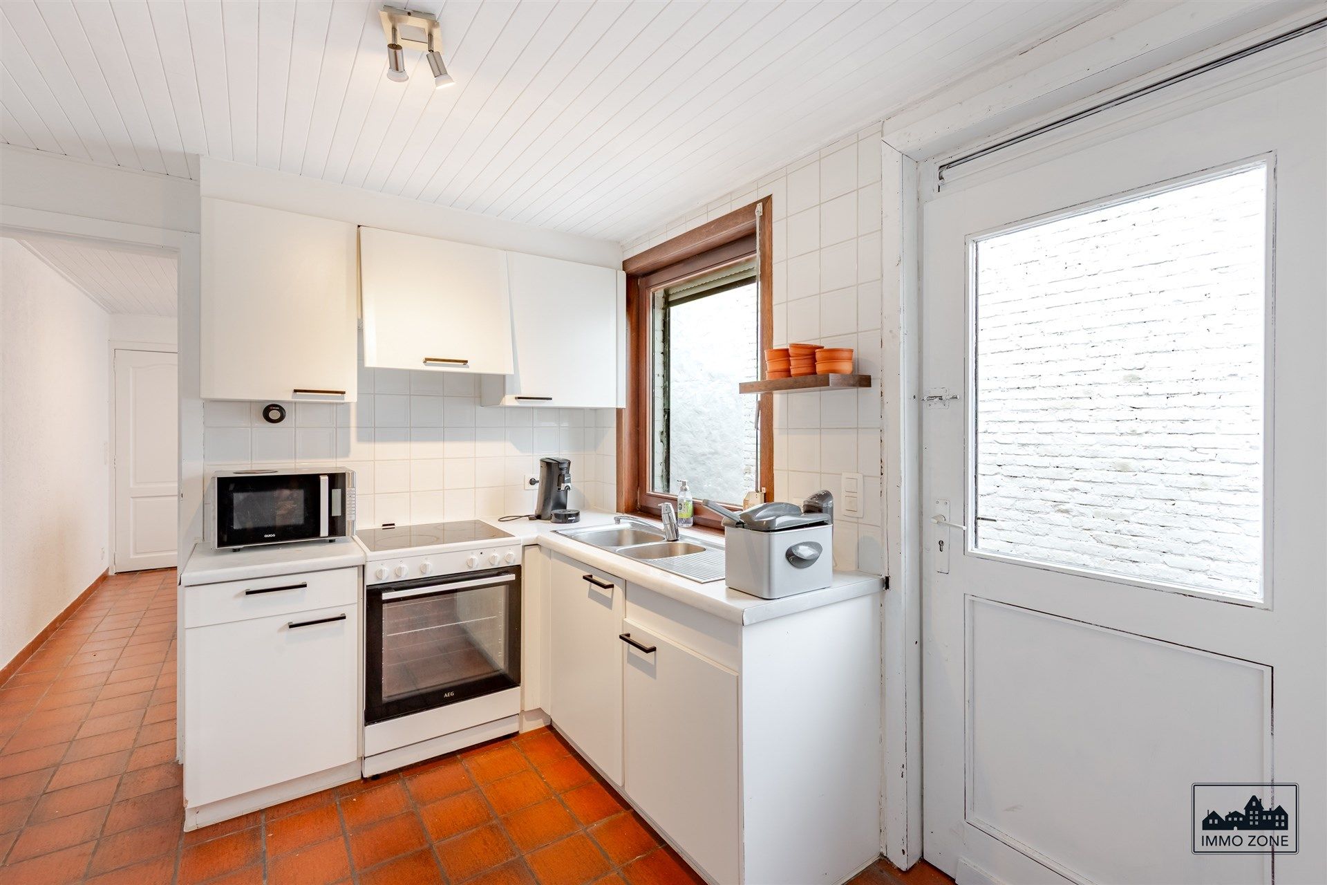 Charmante rijwoning met potentieel in hartje Hamme  foto 6