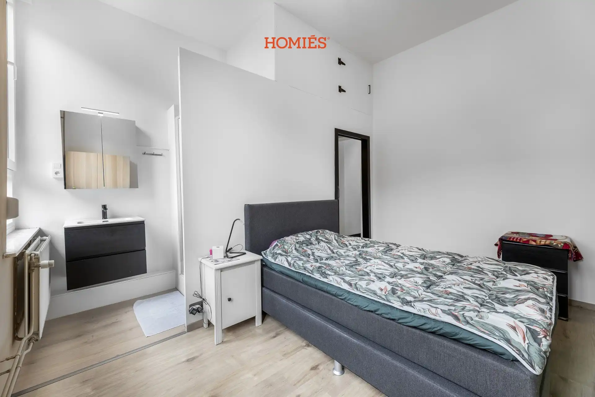 Gerenoveerde centrumwoning met 5 slaapkamers en staanplaats! foto 11