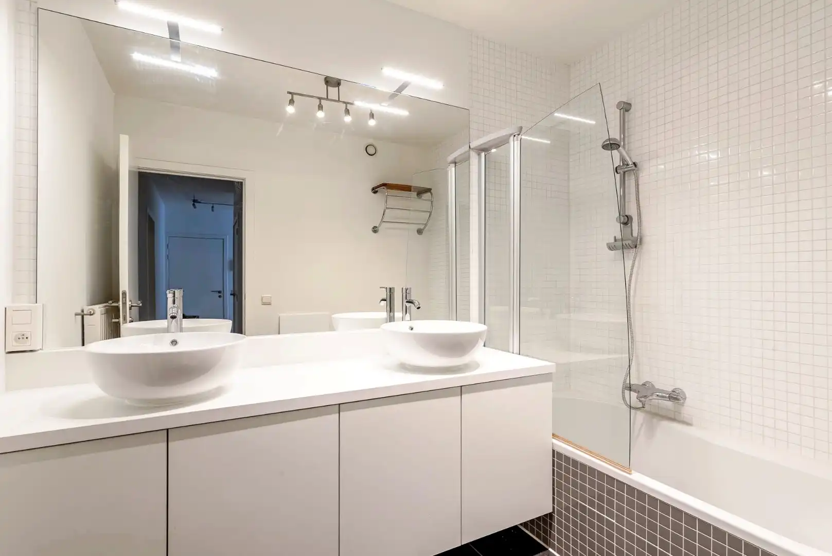 Ruim appartement in iconisch gebouw op het Zuid foto 12