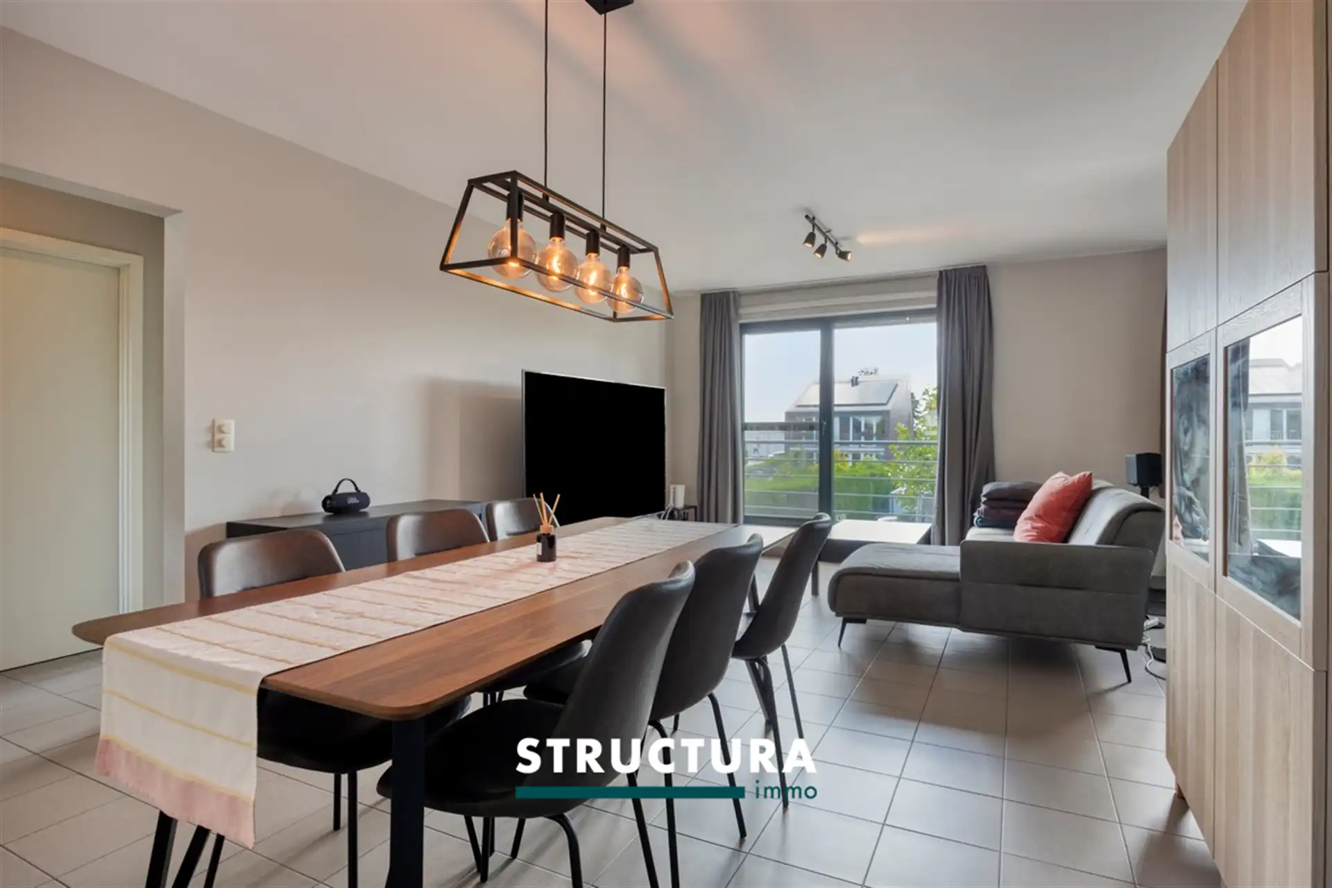 Instapklaar appartement in hartje Brussegem foto 5