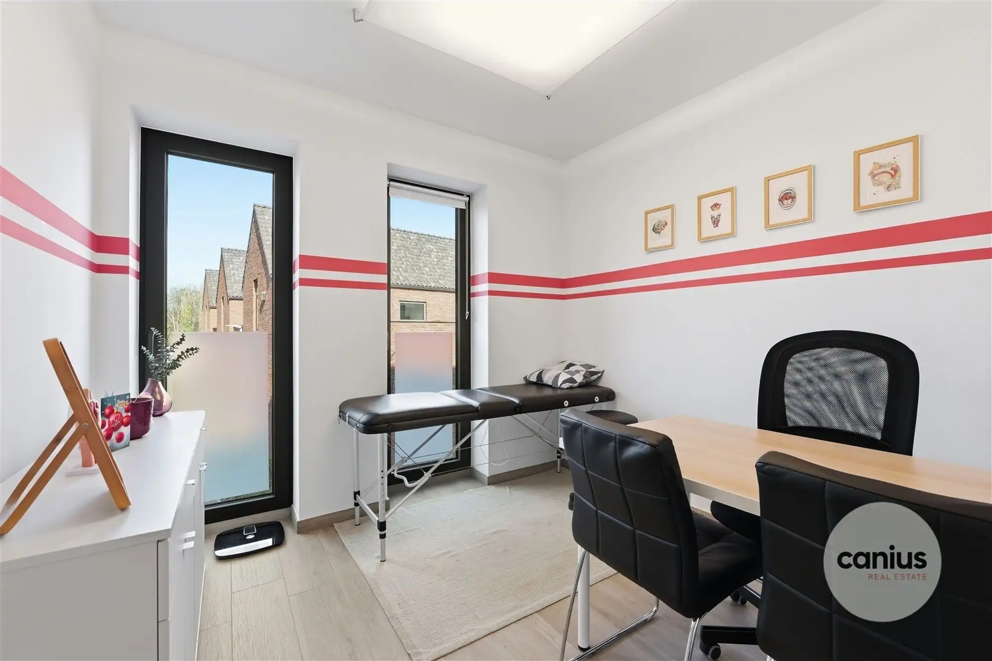 WONING MET LIFT NABIJ HET CENTRUM foto 14