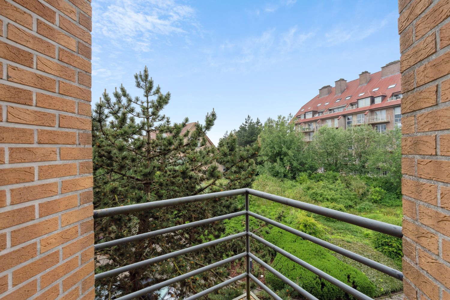 Ruim vier slaapkamer appartement met zongericht terras en zicht op het water foto 19