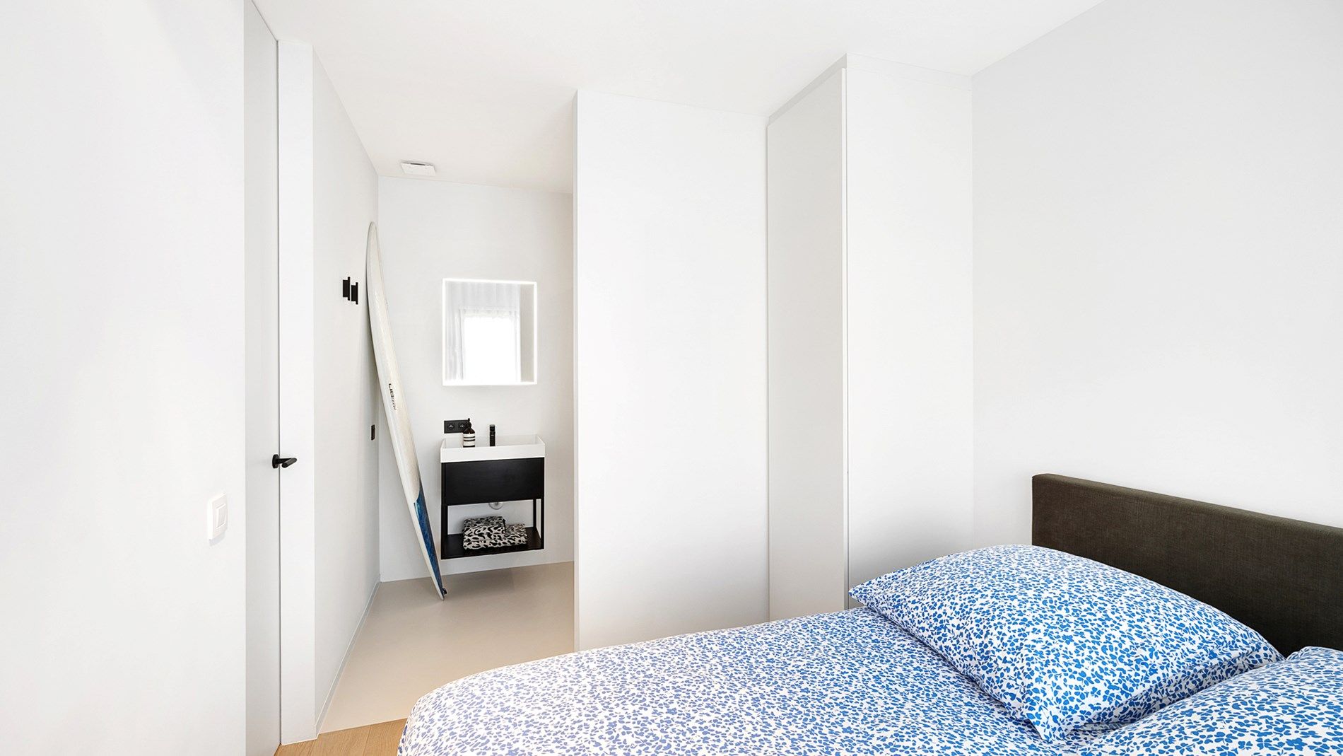 Uitzonderlijk luxueus afgewerkt appartement met zonnige terrassen, gelegen vlakbij de winkels van de Lippenslaan.  foto 22