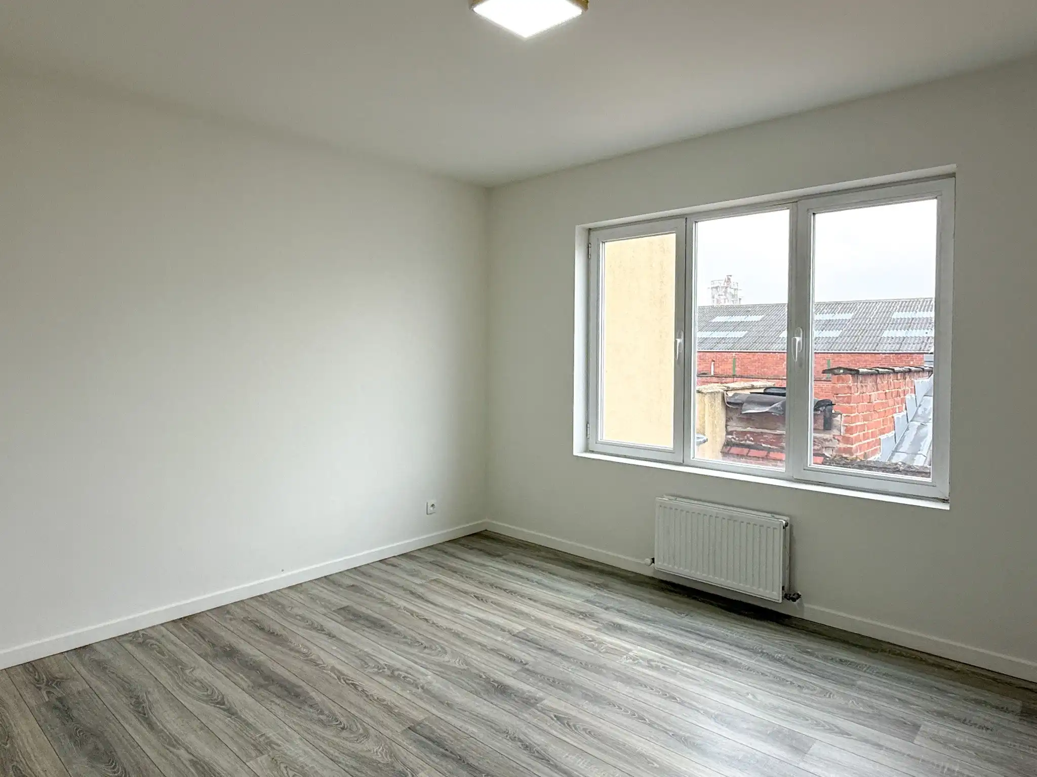 Appartementsgebouw met twee appartementen - opbrengsteigendom foto 8