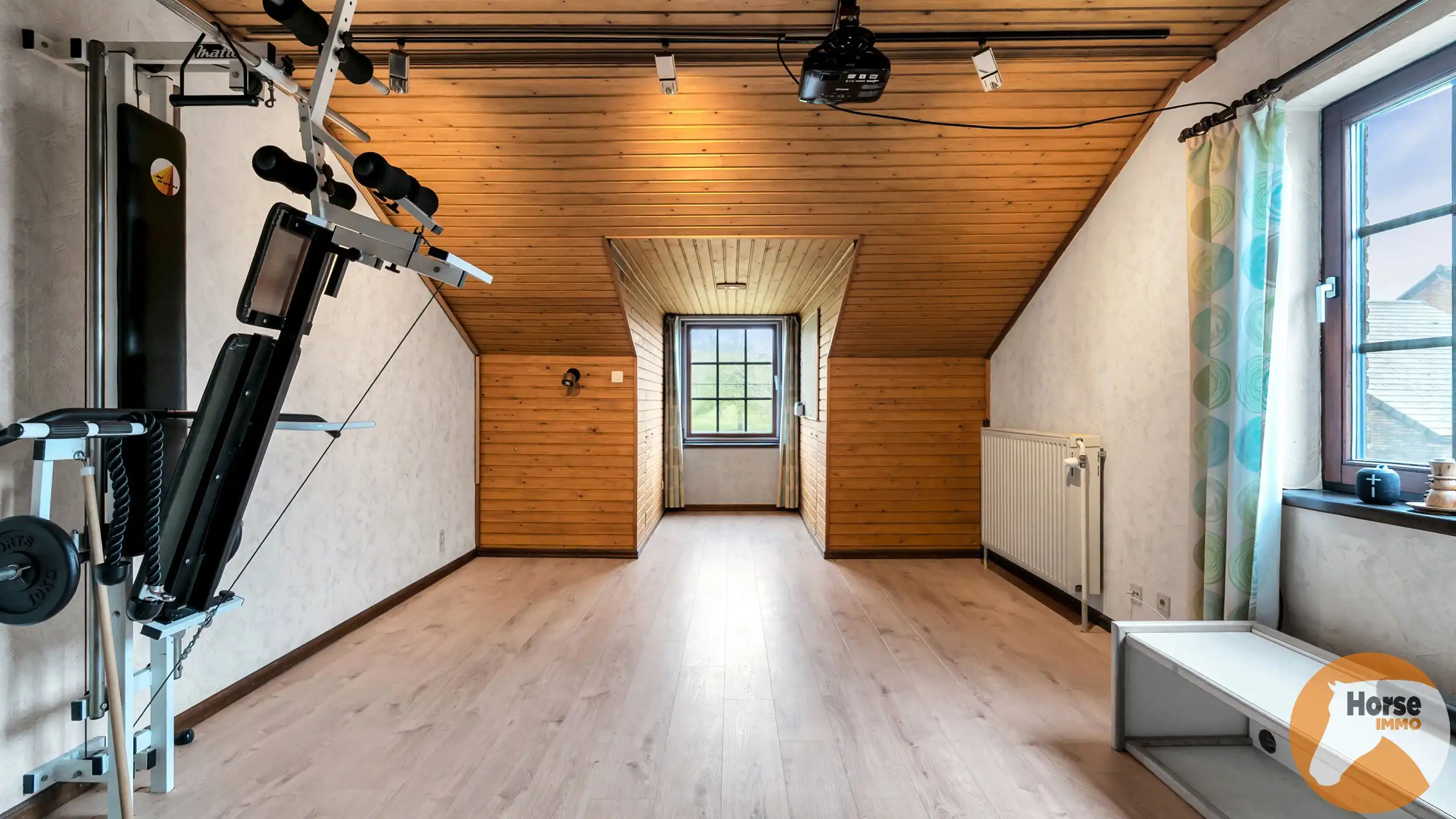 ROOSDAAL - Centraal gelegen woning met prachtig uitzicht foto 18