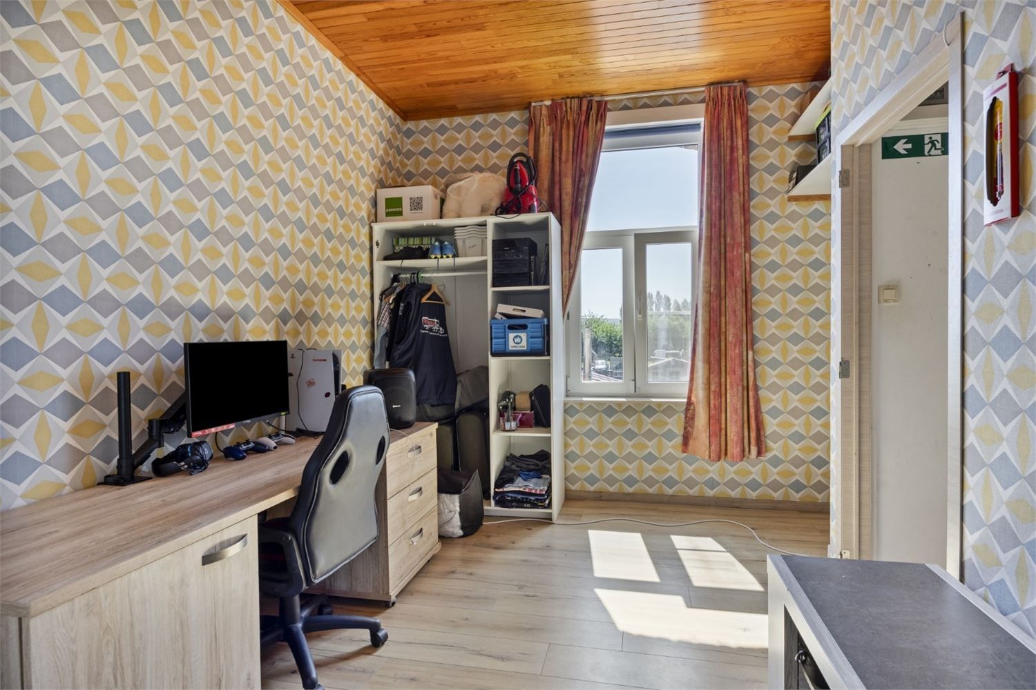 Verrassend ruime instapklare woning met 6 slaapkamers en zonnige tuin – hartje Meerbeke foto 24