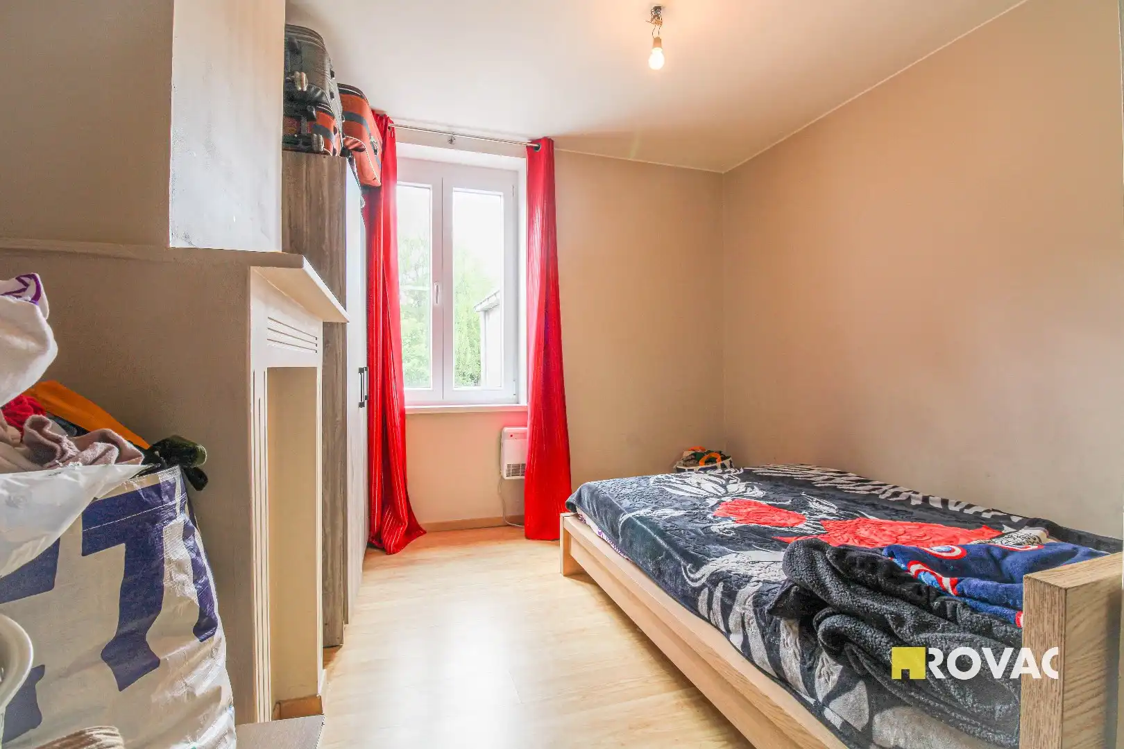 Ruime rijwoning met tuin! foto 14