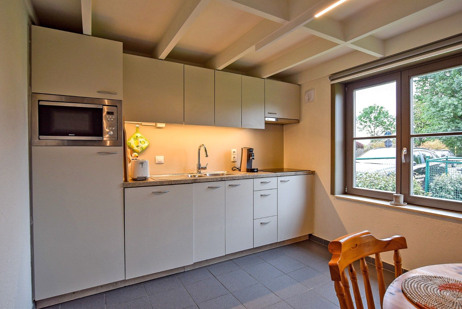 Prachtig onderhouden vakantiewoning (type vissershuis) met 3 slaapkamers en privé-parkeerplaats te Oostduinkerke.  foto 8