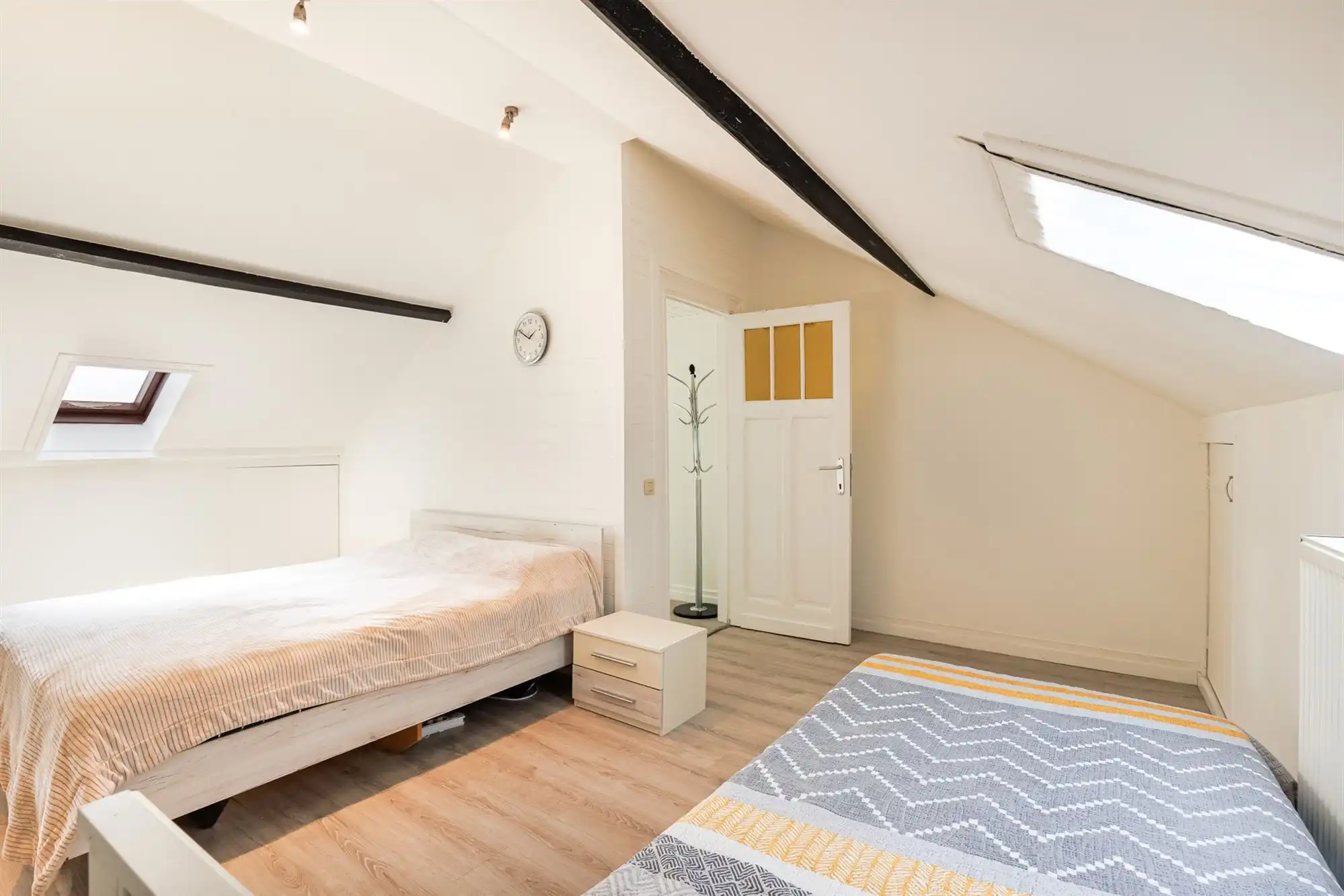 Instapklare woning met 3 slpkmrs., tuin en zonnepanelen foto 16
