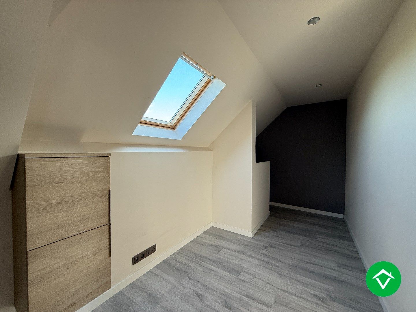 Ruime woning met 5 slaapkamers te Zwevezele  foto 21