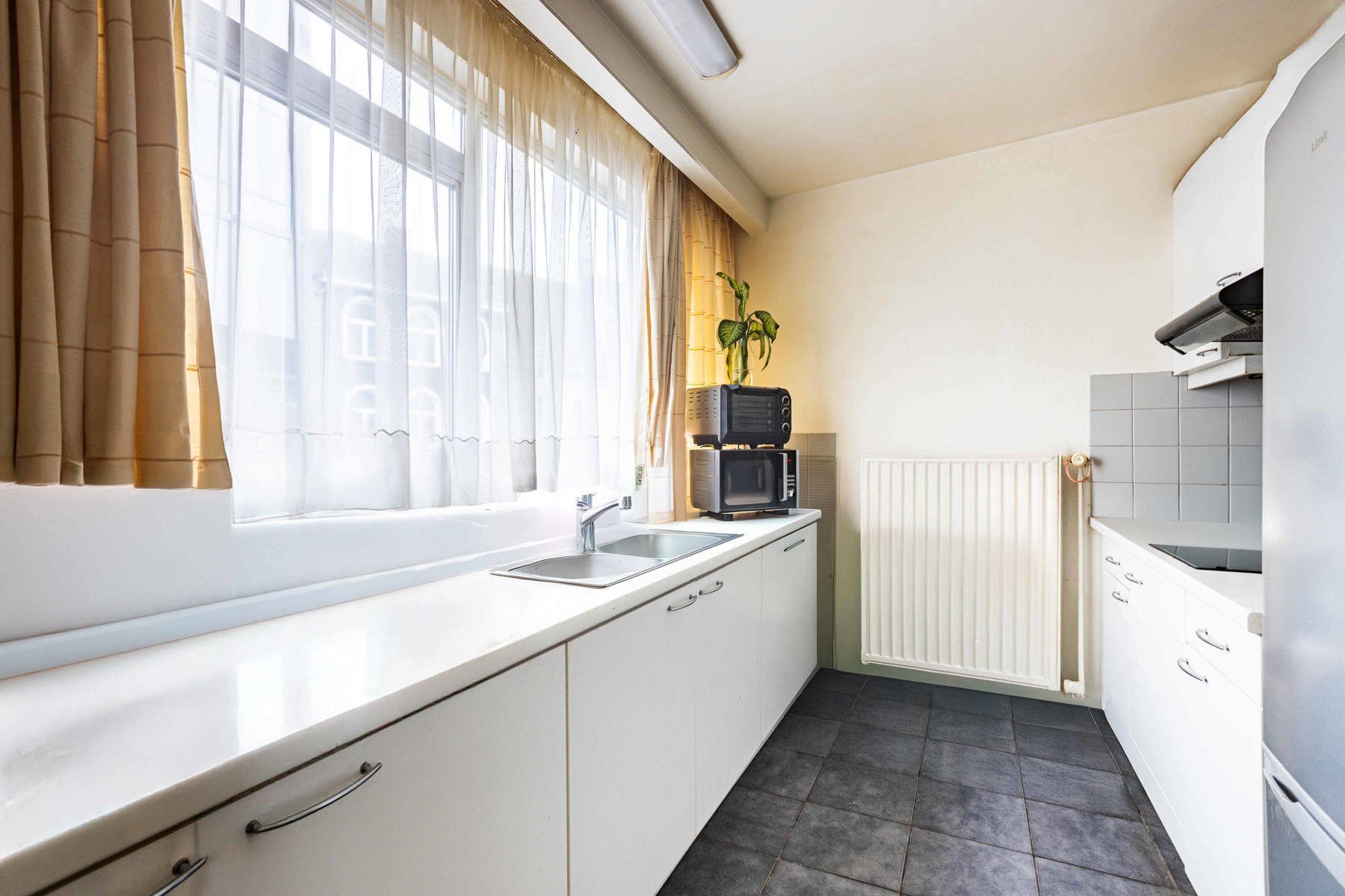 Zeer ruim appartement in centrum Aalst ! foto 7