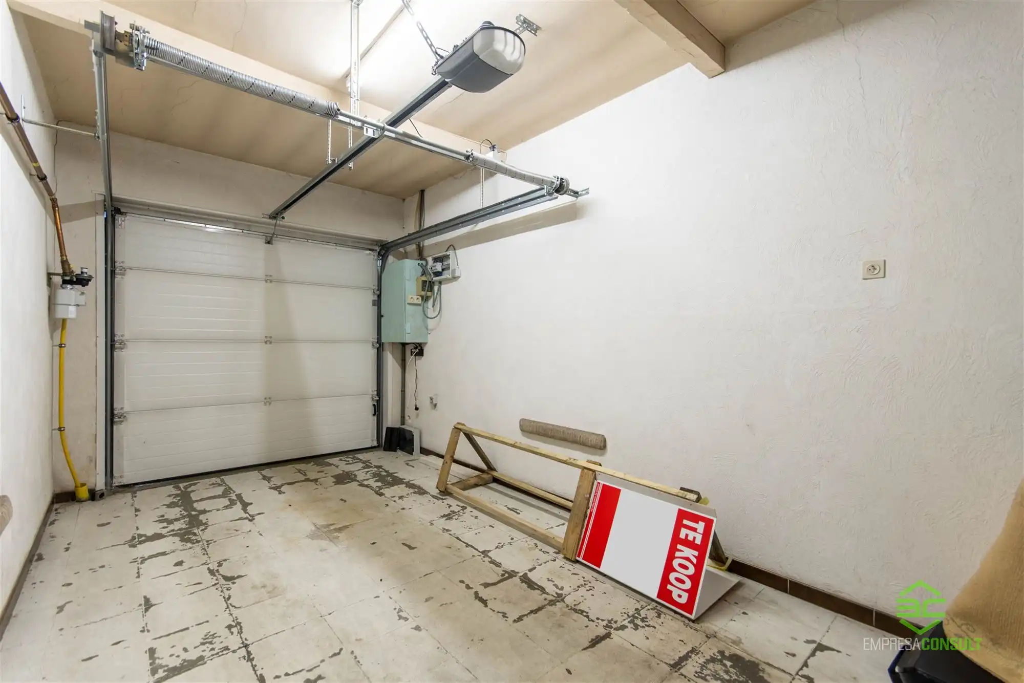 Zeer ruime gezinswoning met achtergelegen loods van 125m²! foto 9