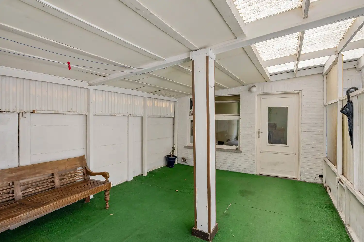 Te renoveren halfopen bebouwing op een perceel van 361 m². foto 35