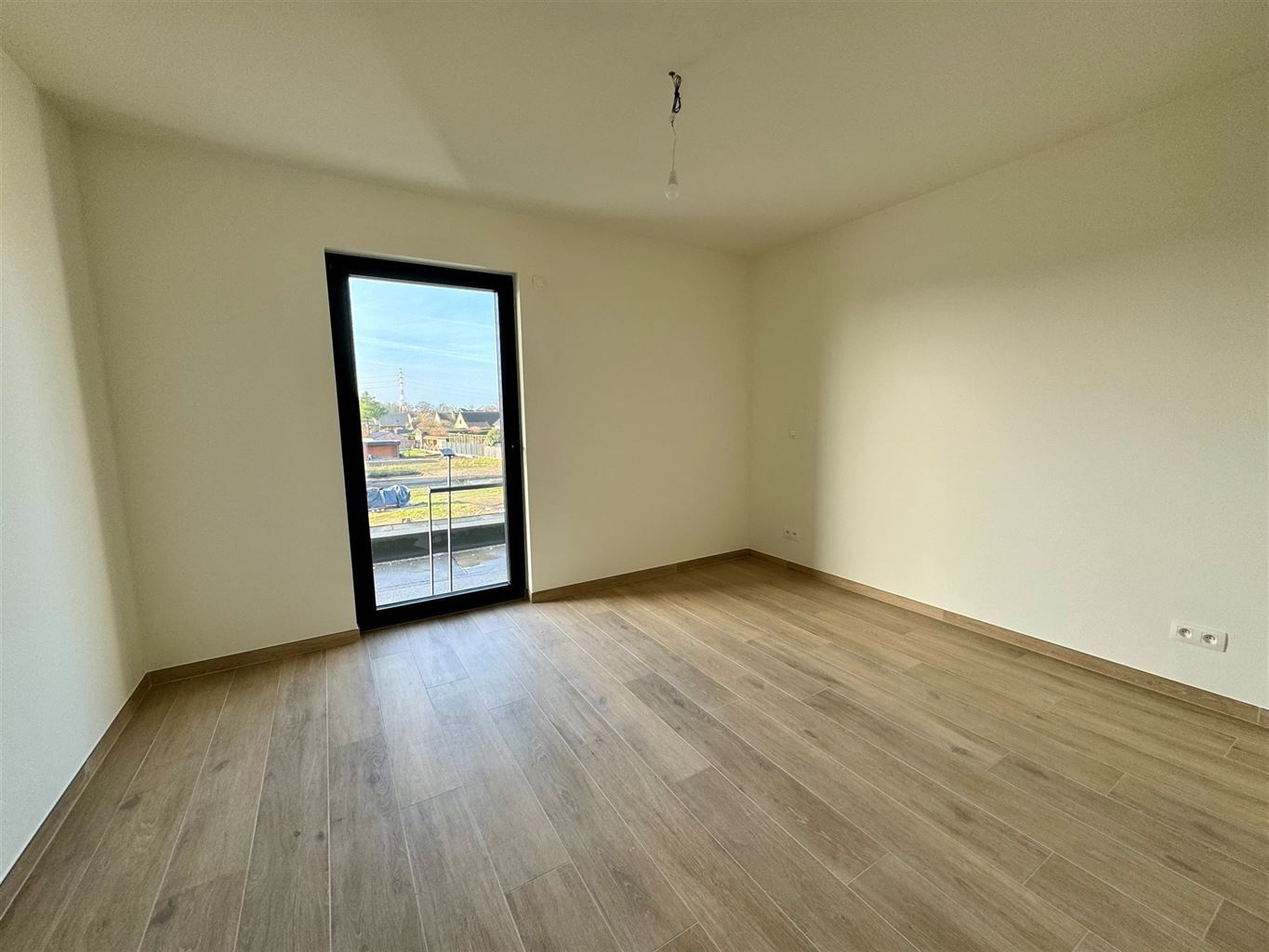 Luxe BEN-loft op de tweede verdieping met 3 slaapkamers en zeer ruim terras, gelegen nabij het centrum van Maaseik. foto 8