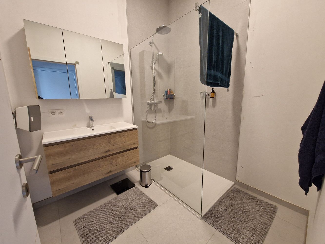 Ruim gelijkvloers appartement, 2 slpk, zuidgericht terras, garagebox, E-Peil 15 foto 6