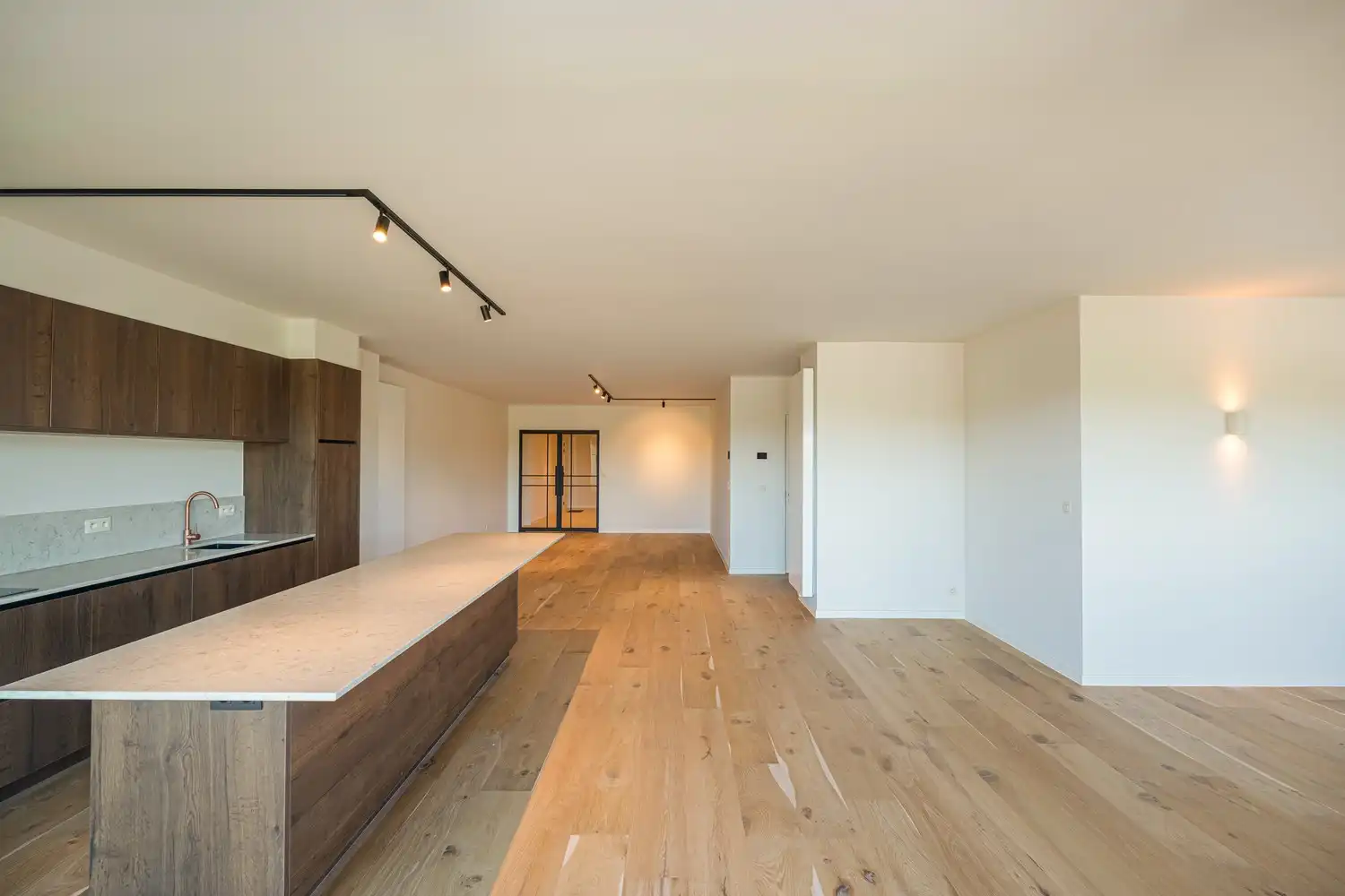 Compleet gerenoveerd appartement van 206 m² met 3 slaapkamers en 2 badkamers, gelegen aan de stadsrand van Hasselt foto 6