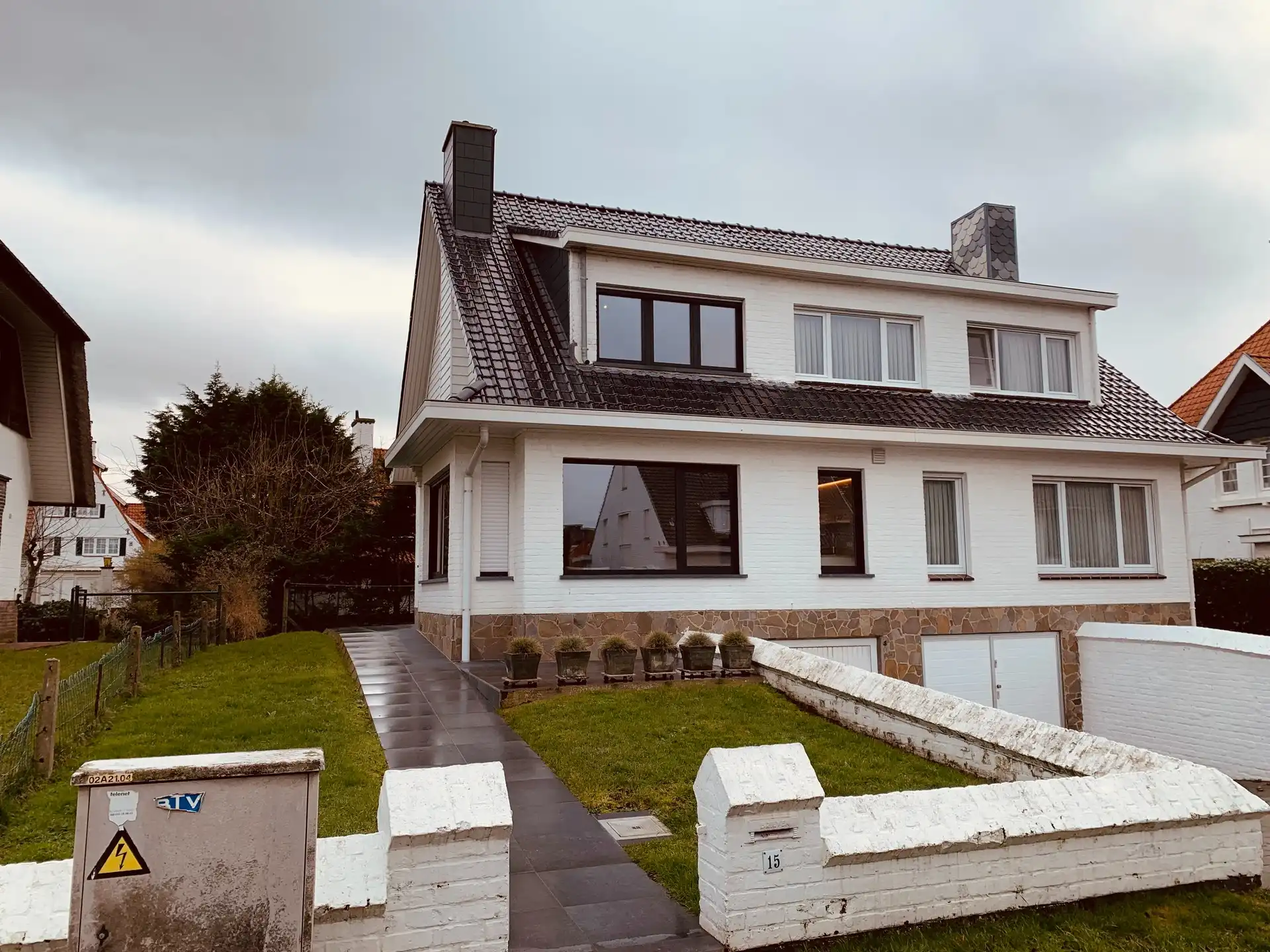 Hoofdfoto van de publicatie: Charmante koppelvilla in de concessiewijk van De Haan.