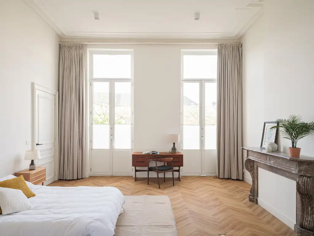 Toplocatie – Sint-Pietersplein. Bijzonder karaktervol, instapklaar 1slpk-appartement met herenhuisgevoel en kwalitatief terras. foto 7