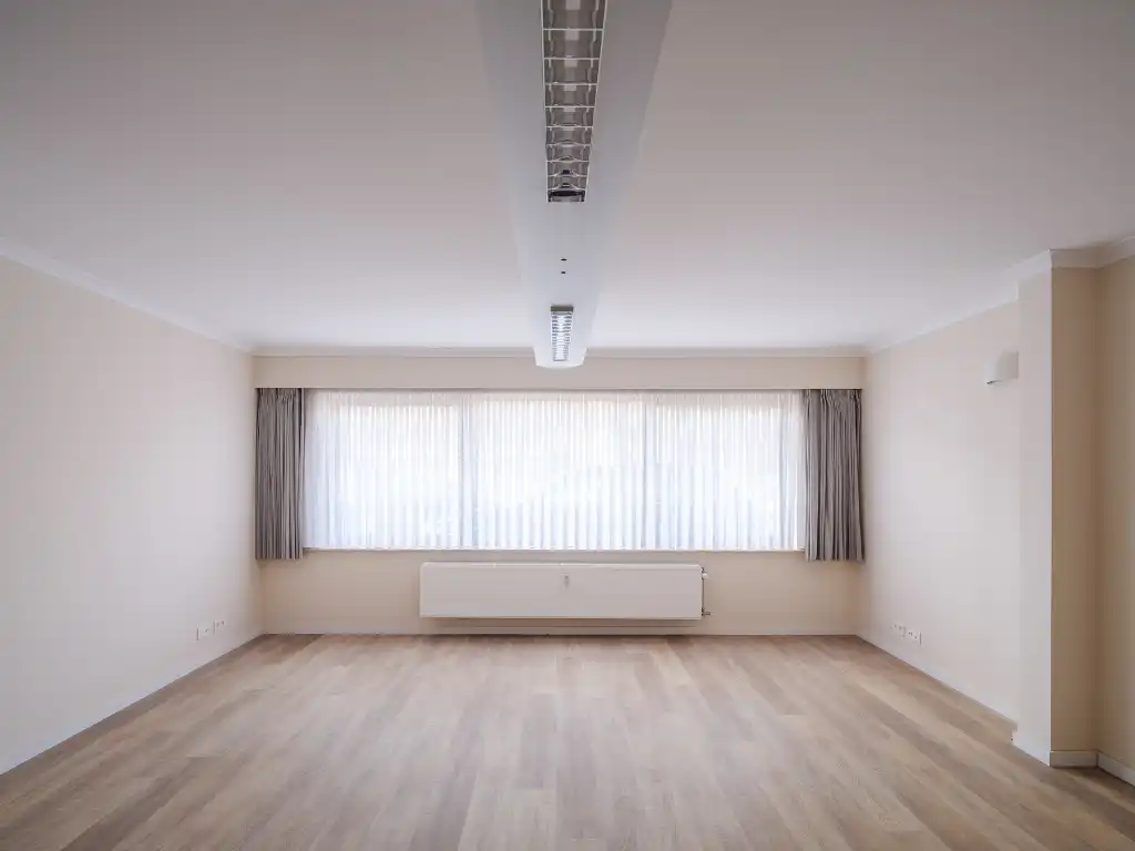 Coupure Rechts. Kwalitatief gerenoveerd 2 slpk-appartment met terras op een boogscheut van het stadscentrum. foto 6