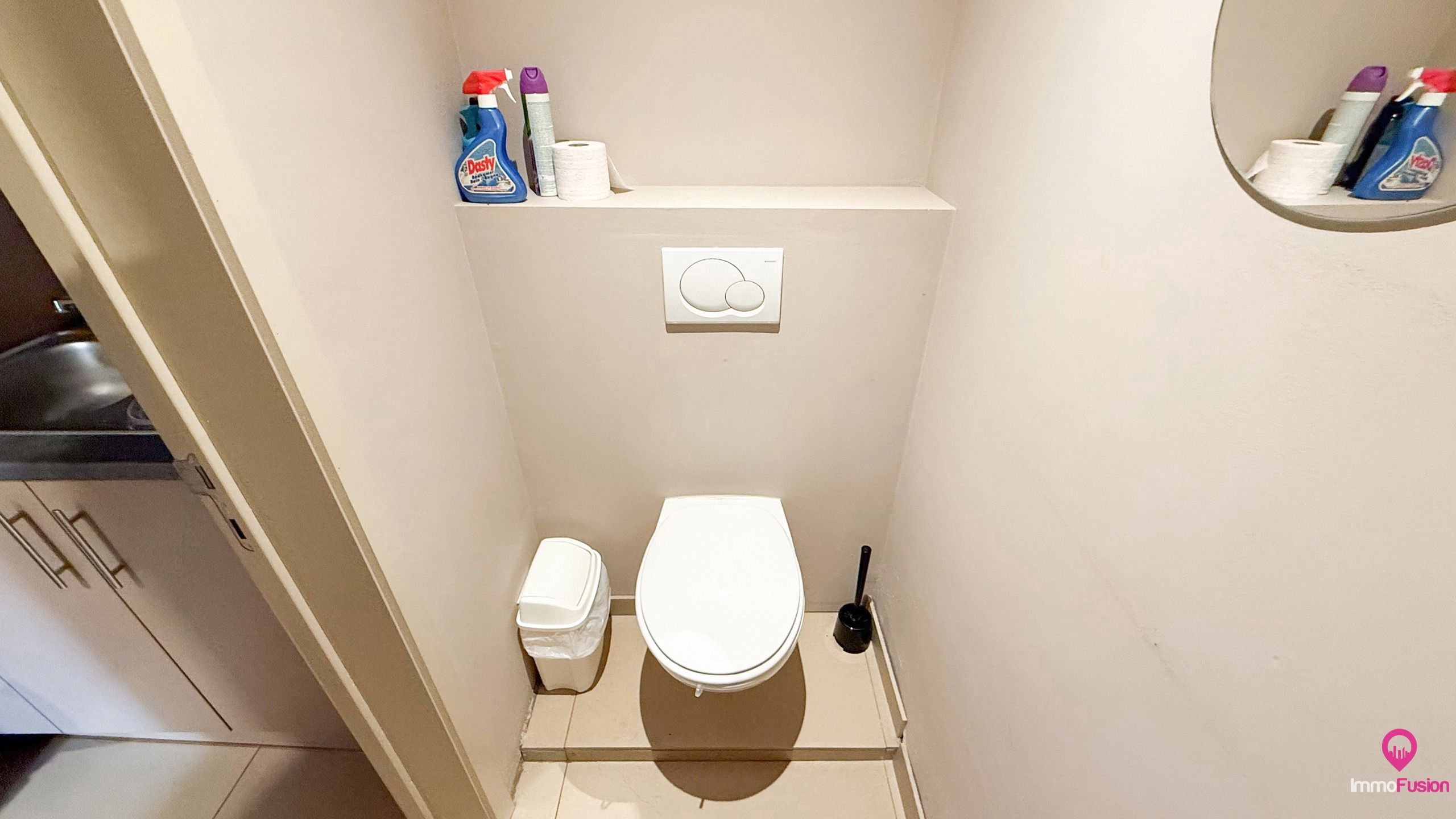 Instapklaar kantoor 71m² met zichtbaarheid centrum Beringen! foto 11