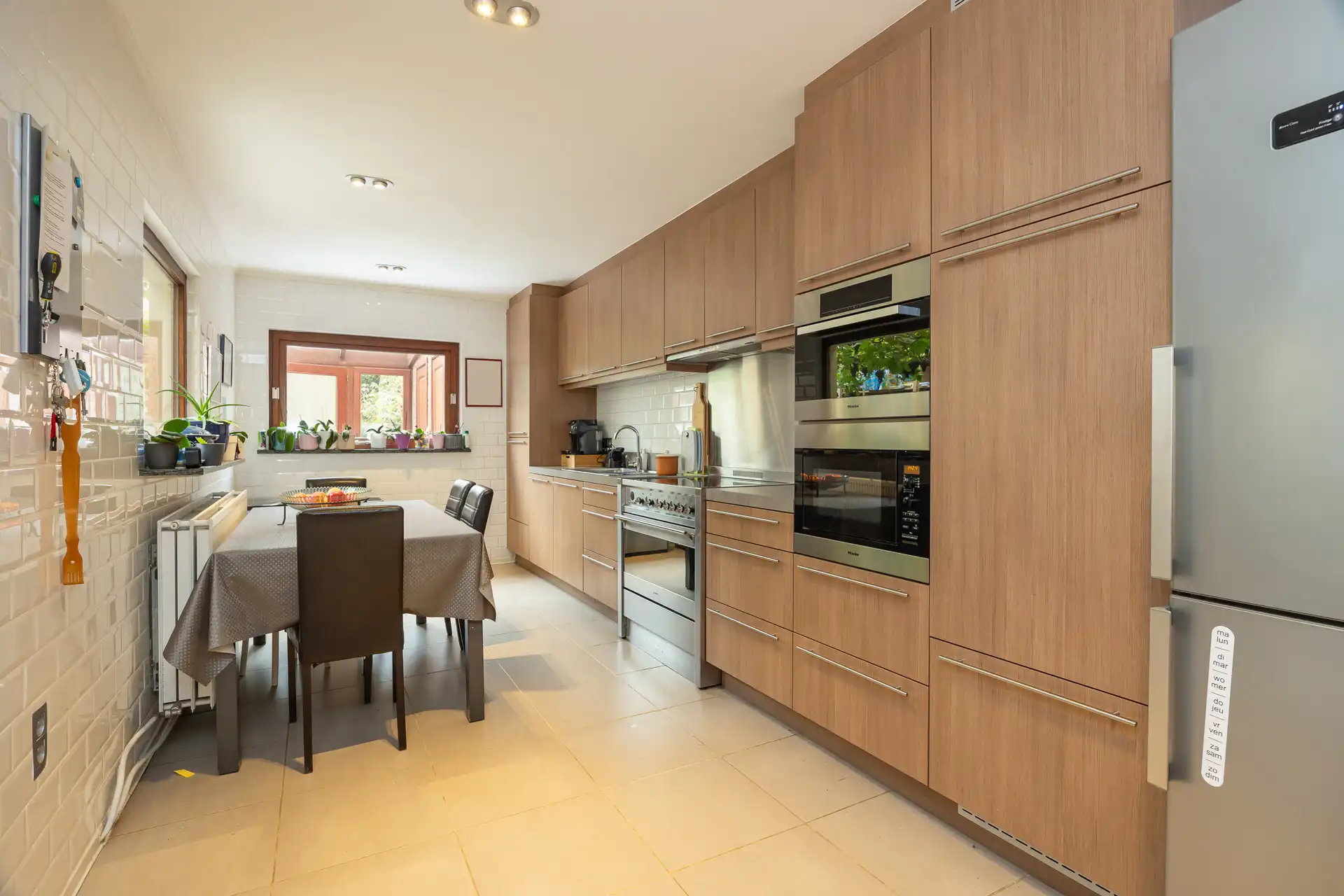 Ruime herenwoning met 5 slaapkamers en praktijk in centrum foto 10