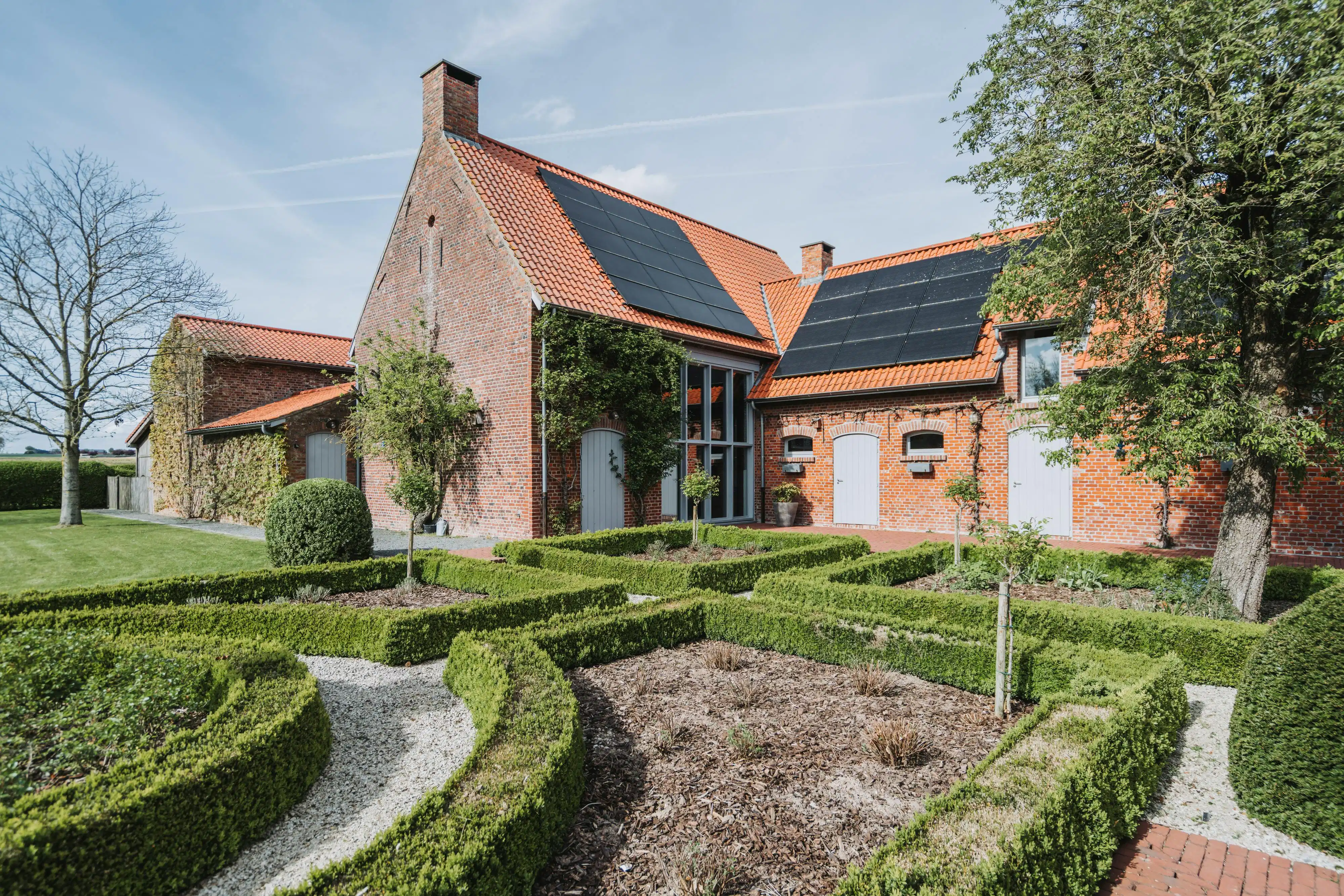 Uitzonderlijk landhuis te koop in Heuvelland op 1HA foto {{pictureIndex}}