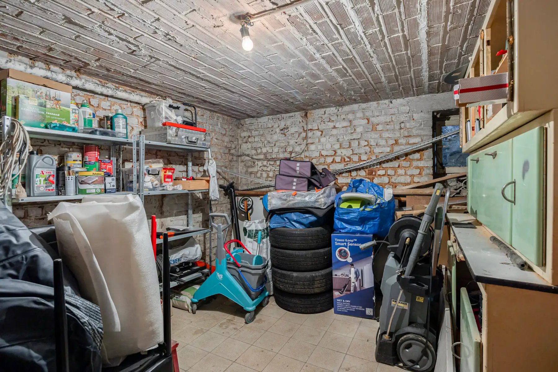 Ruime gerenoveerde vrijstaande woning nabij centrum Halle foto 17